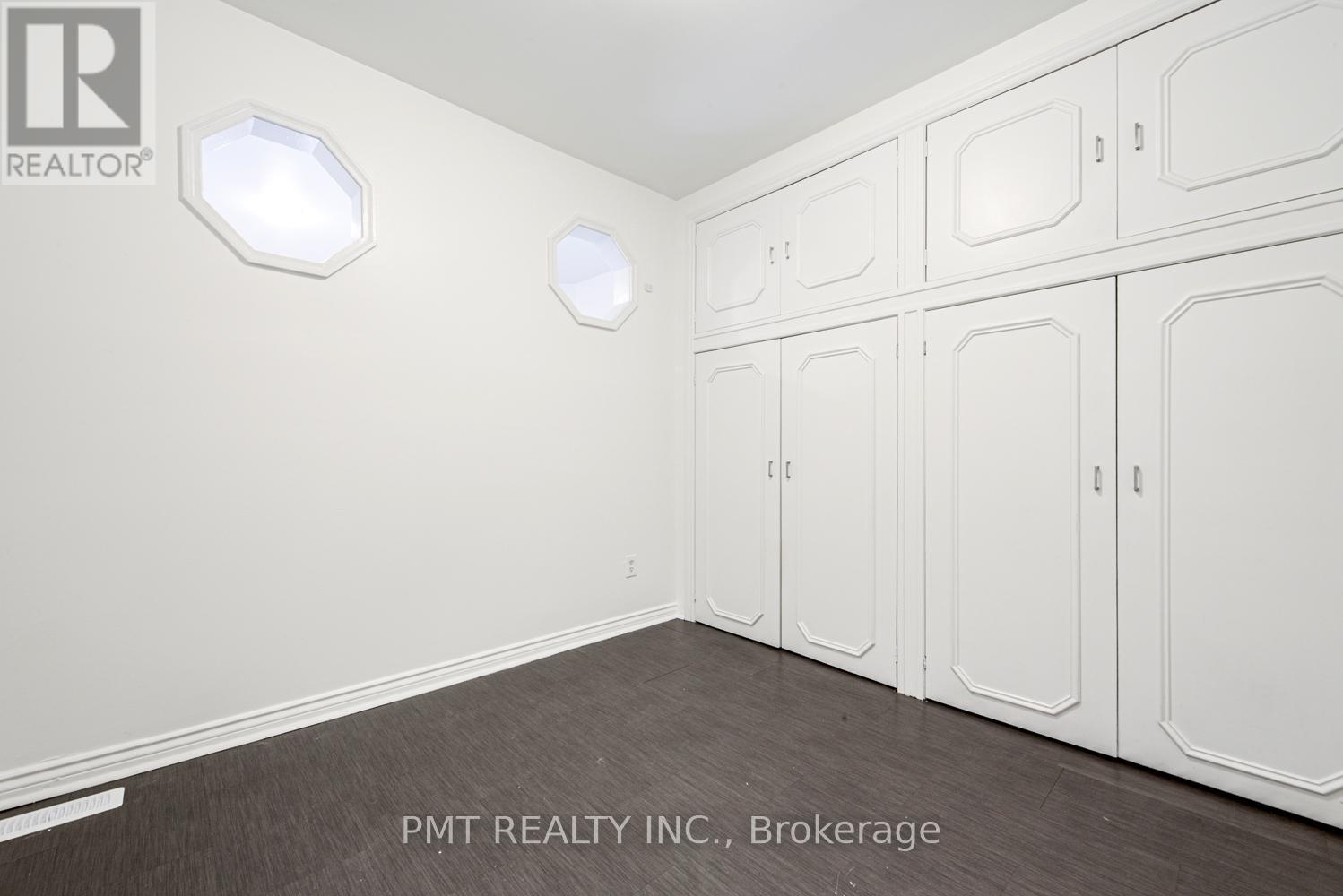 Main - 2045 Davenport Road, Toronto, Ontario  M6N 1C5 - Photo 10 - W13481366
