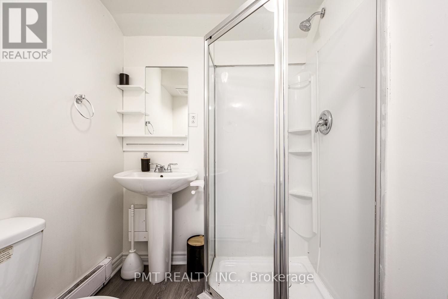 Main - 2045 Davenport Road, Toronto, Ontario  M6N 1C5 - Photo 13 - W13481366