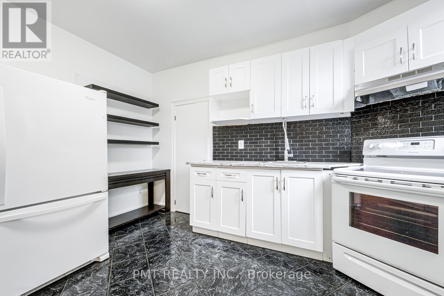 Main - 2045 Davenport Road, Toronto, Ontario  M6N 1C5 - Photo 16 - W13481366