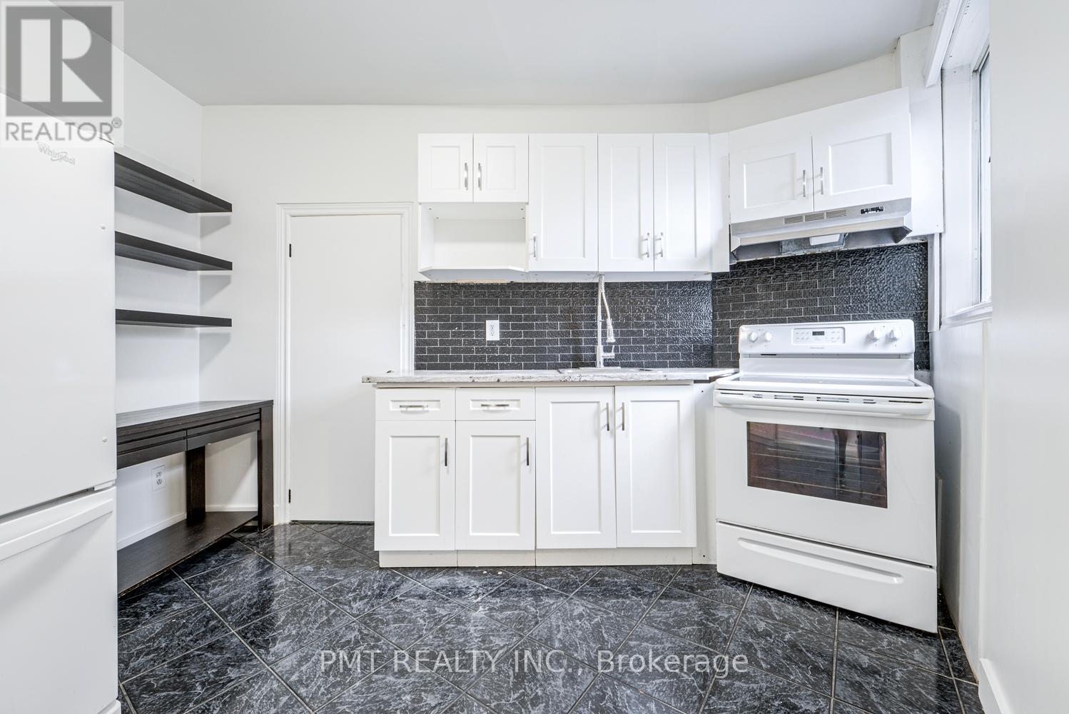 Main - 2045 Davenport Road, Toronto, Ontario  M6N 1C5 - Photo 19 - W13481366