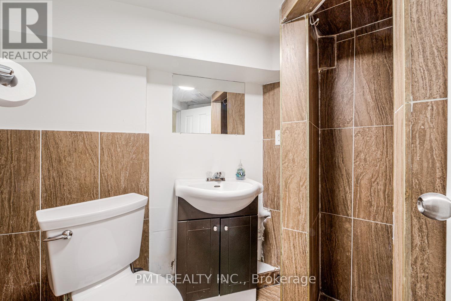 Main - 2045 Davenport Road, Toronto, Ontario  M6N 1C5 - Photo 23 - W13481366