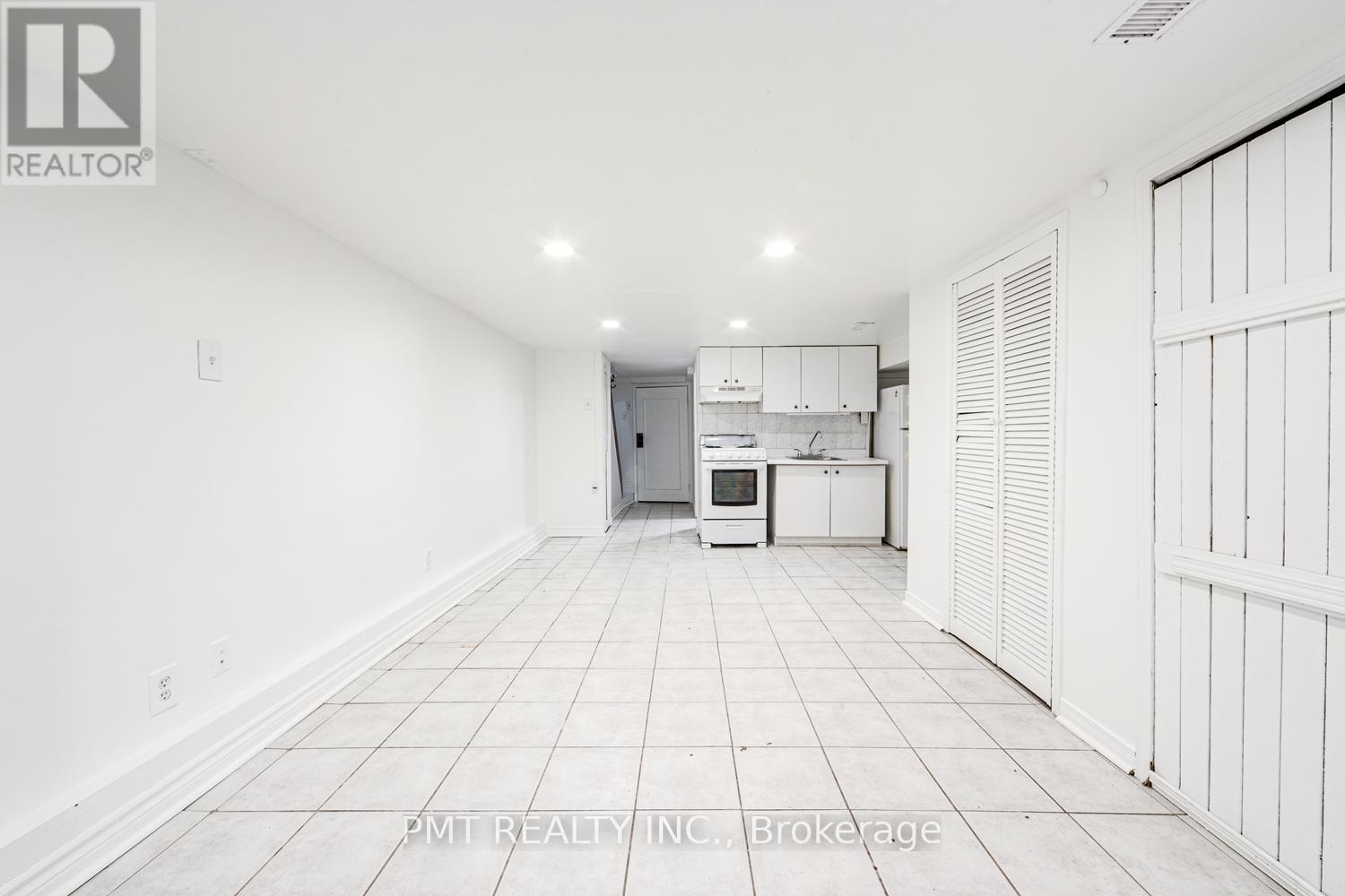 Main - 2045 Davenport Road, Toronto, Ontario  M6N 1C5 - Photo 30 - W13481366