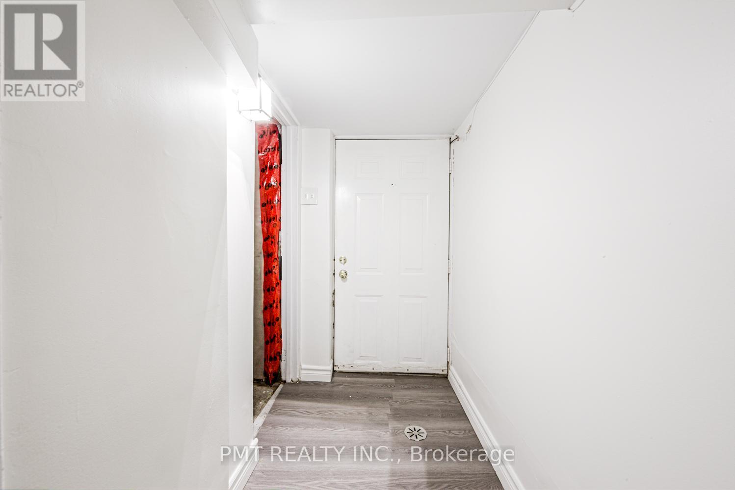 Main - 2045 Davenport Road, Toronto, Ontario  M6N 1C5 - Photo 34 - W13481366