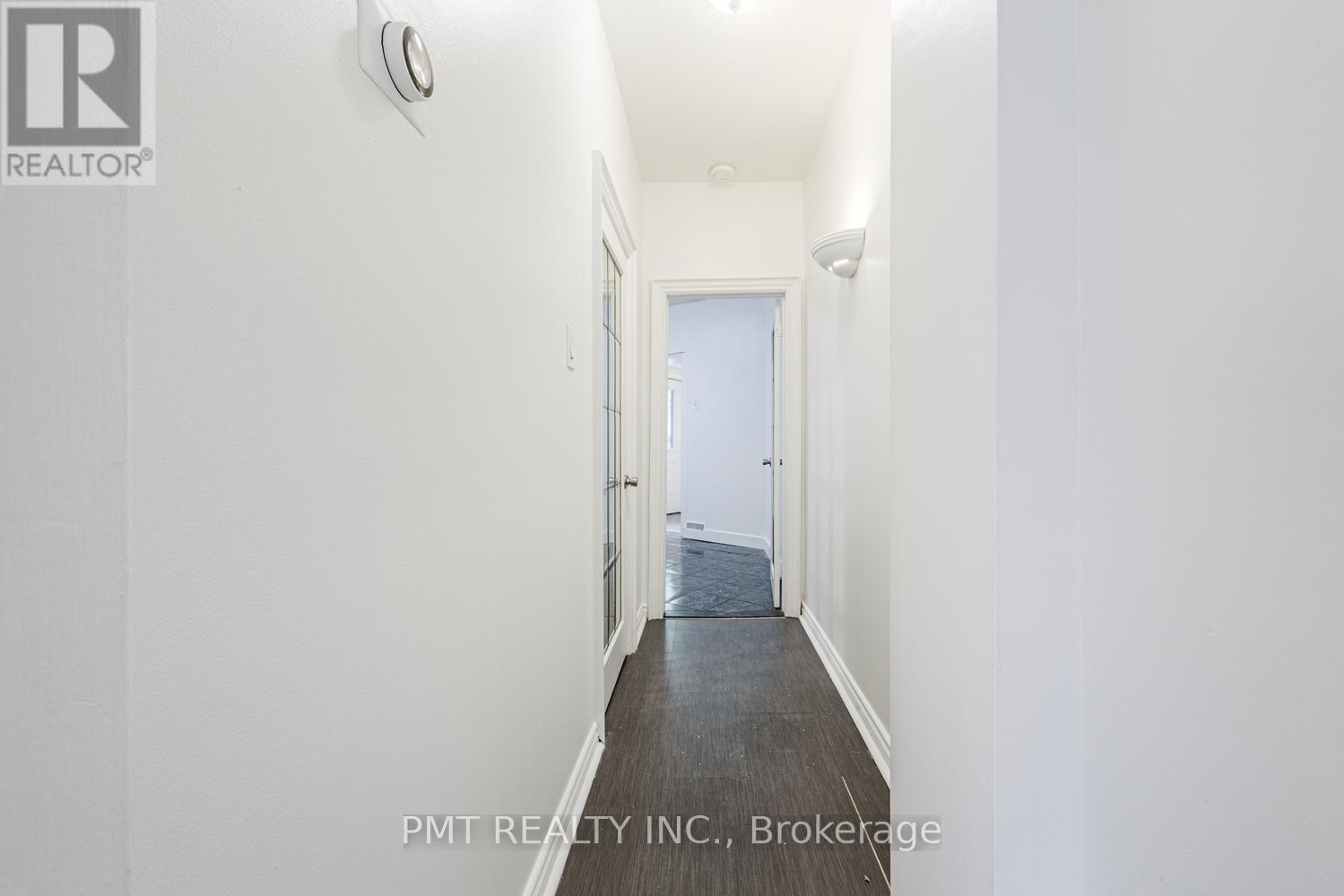 Main - 2045 Davenport Road, Toronto, Ontario  M6N 1C5 - Photo 8 - W13481366