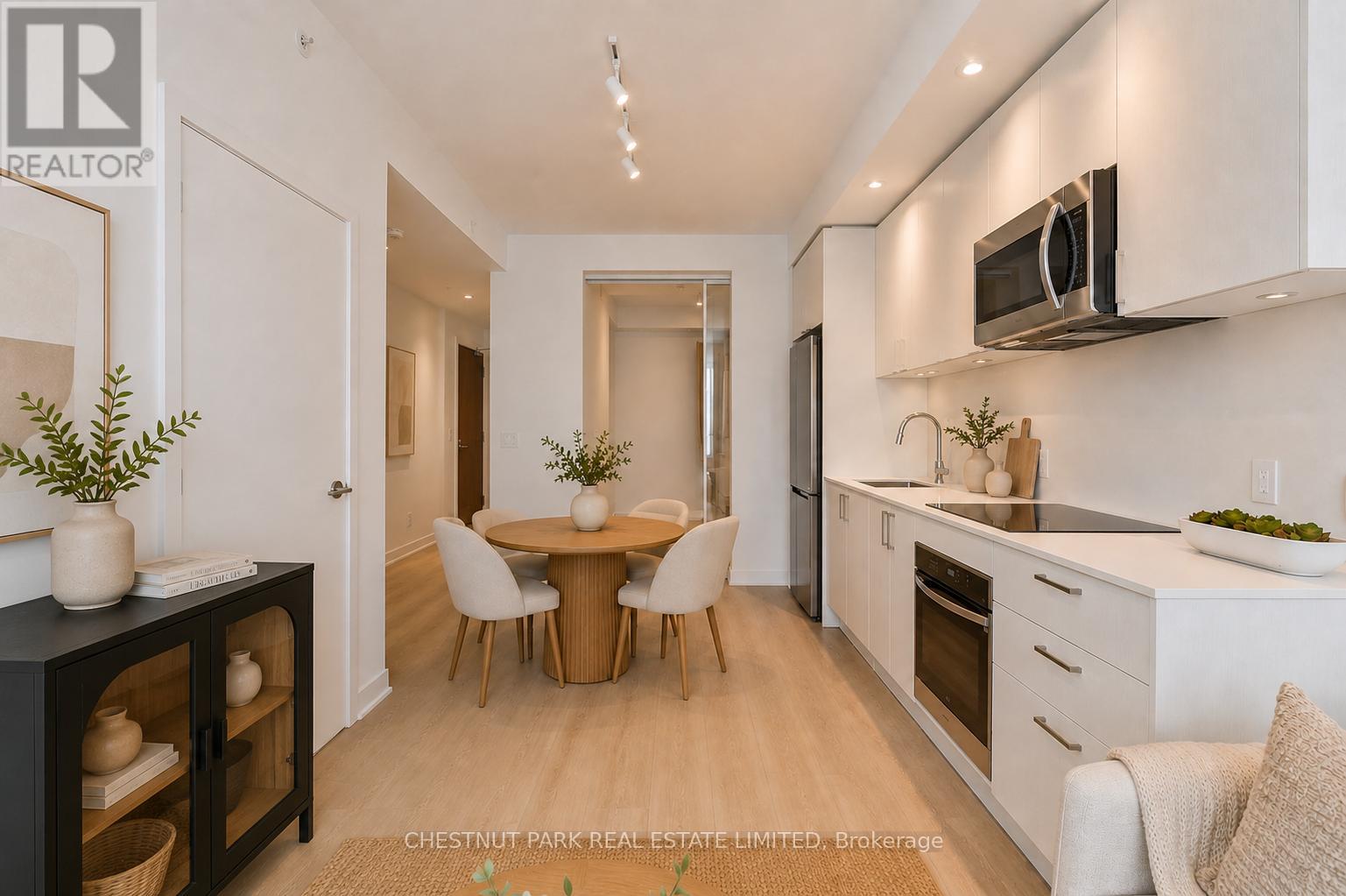 3908 - 1926 Lake Shore Boulevard W, Toronto, Ontario  M6S 1A1 - Photo 2 - W13481378