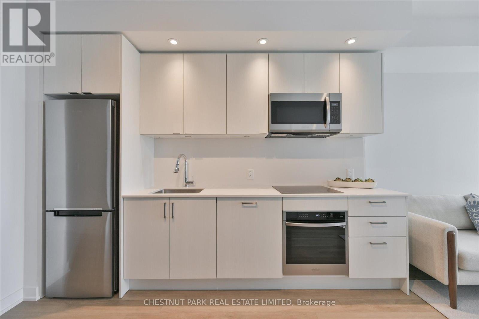 3908 - 1926 Lake Shore Boulevard W, Toronto, Ontario  M6S 1A1 - Photo 4 - W13481378