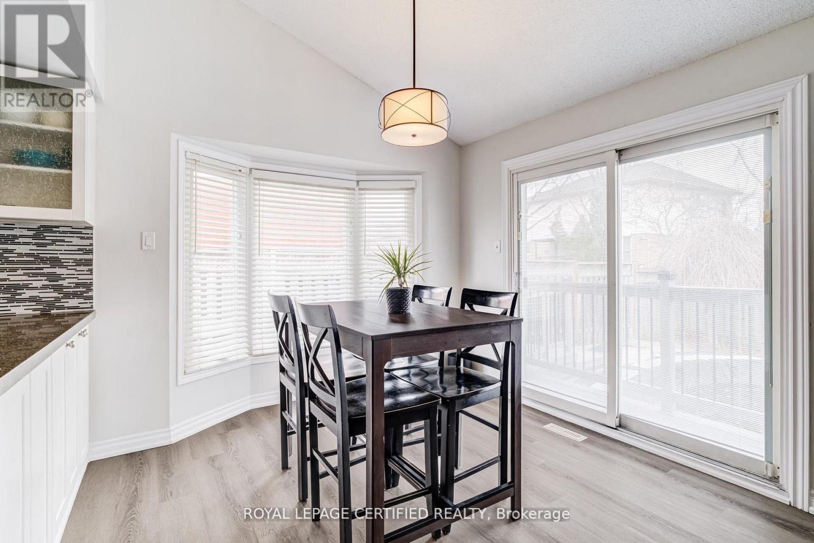 2197 Oakridge Crescent, Burlington, Ontario  L7M 4C8 - Photo 13 - W13481402