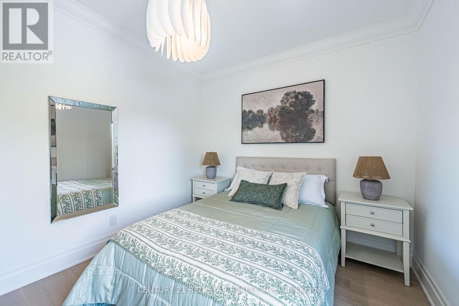 369 Pacific Avenue, Toronto, Ontario  M6P 2R2 - Photo 22 - W13481408