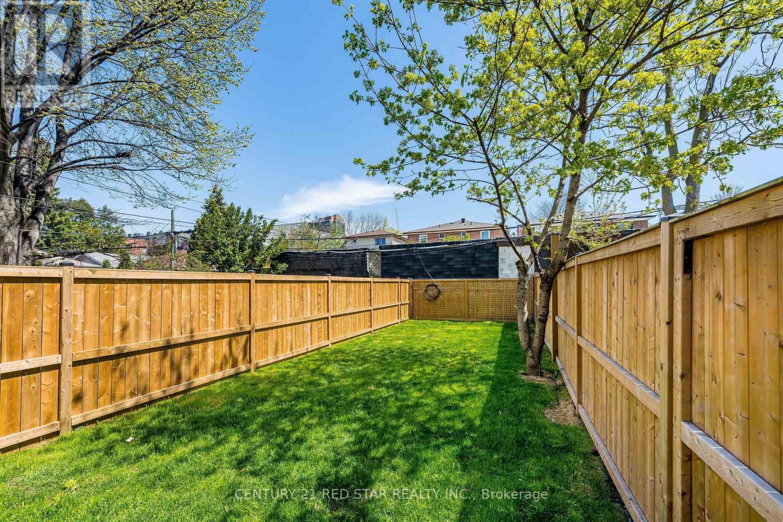 369 Pacific Avenue, Toronto, Ontario  M6P 2R2 - Photo 33 - W13481408