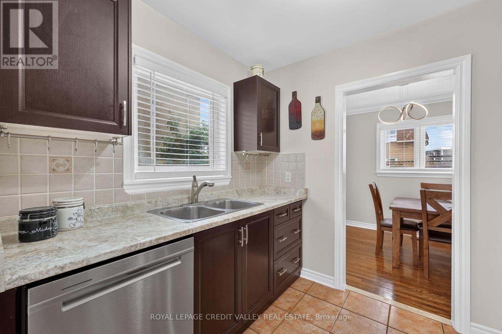 184 - 184 Town House Crescent, Brampton, Ontario  L6W 3C6 - Photo 12 - W13481422