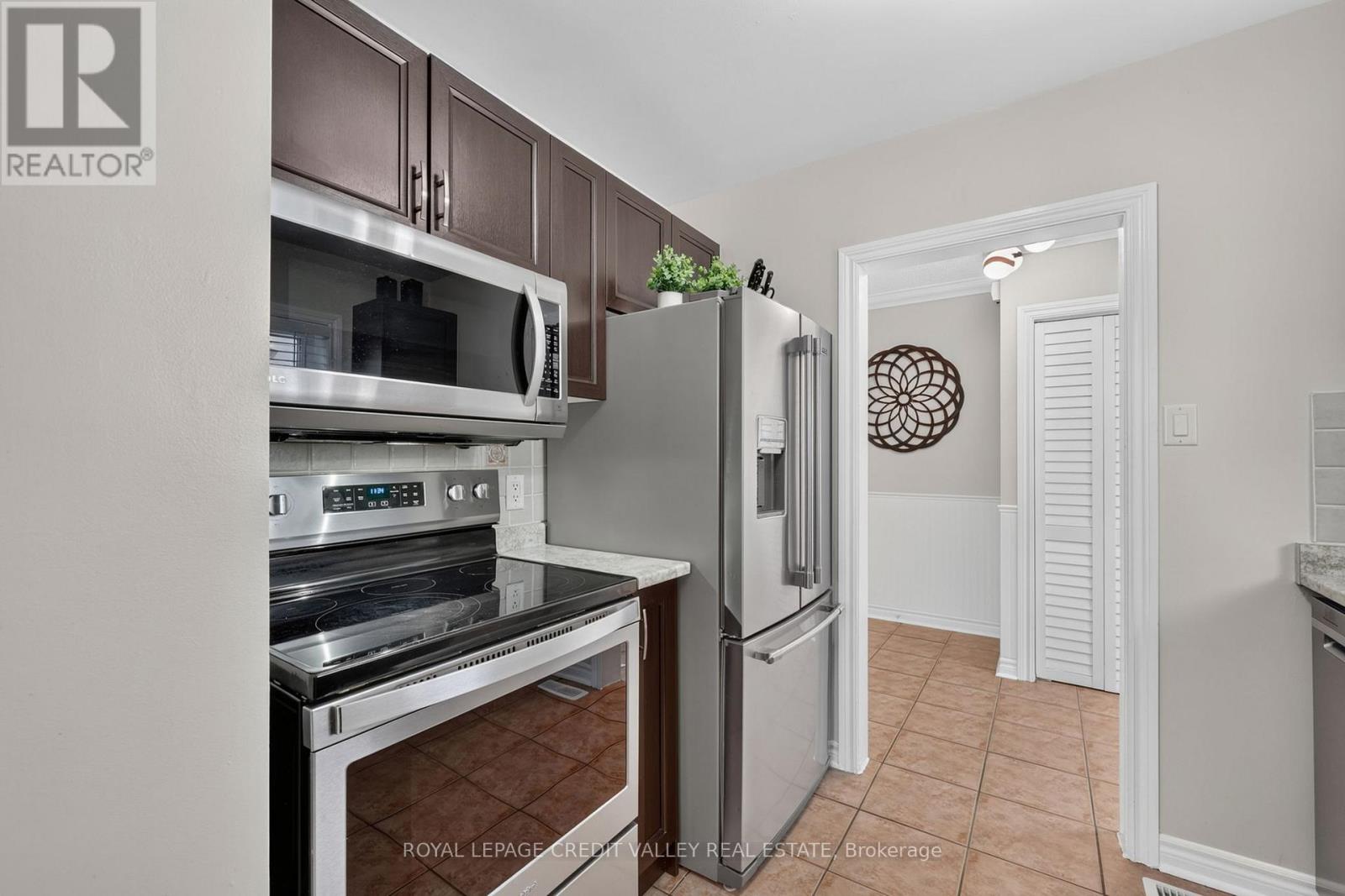 184 - 184 Town House Crescent, Brampton, Ontario  L6W 3C6 - Photo 9 - W13481422