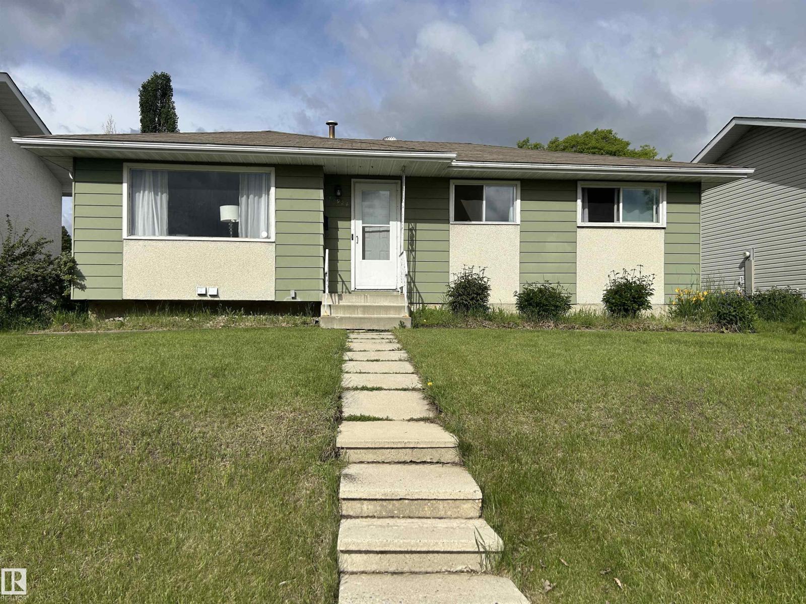 10924 30 ST NW, Edmonton, Alberta