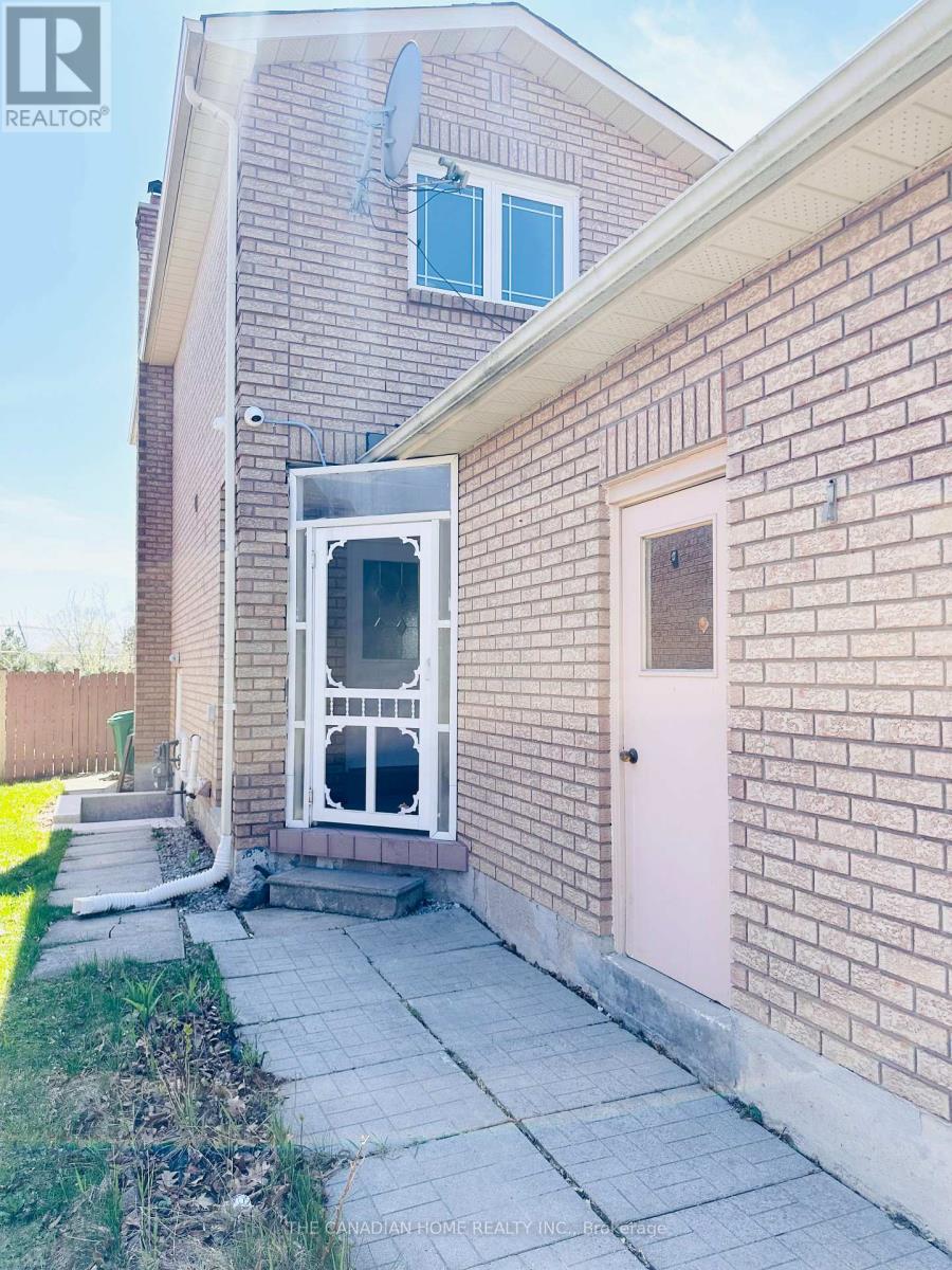 237 Bufford Drive, Brampton, Ontario  L6Y 4W1 - Photo 2 - W13480708