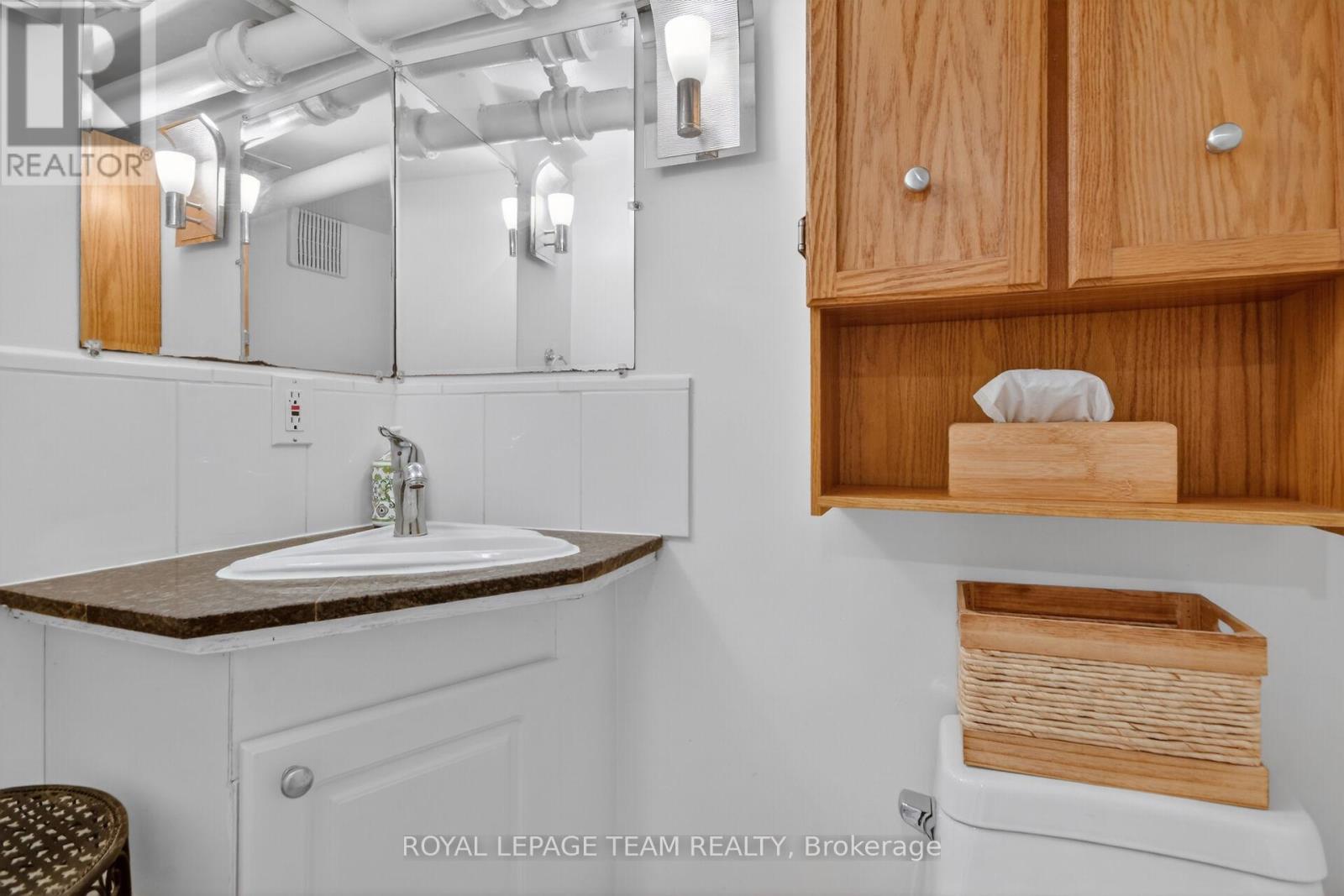 64 Delaware Avenue, Ottawa, Ontario  K2P 0Z3 - Photo 24 - X13481460