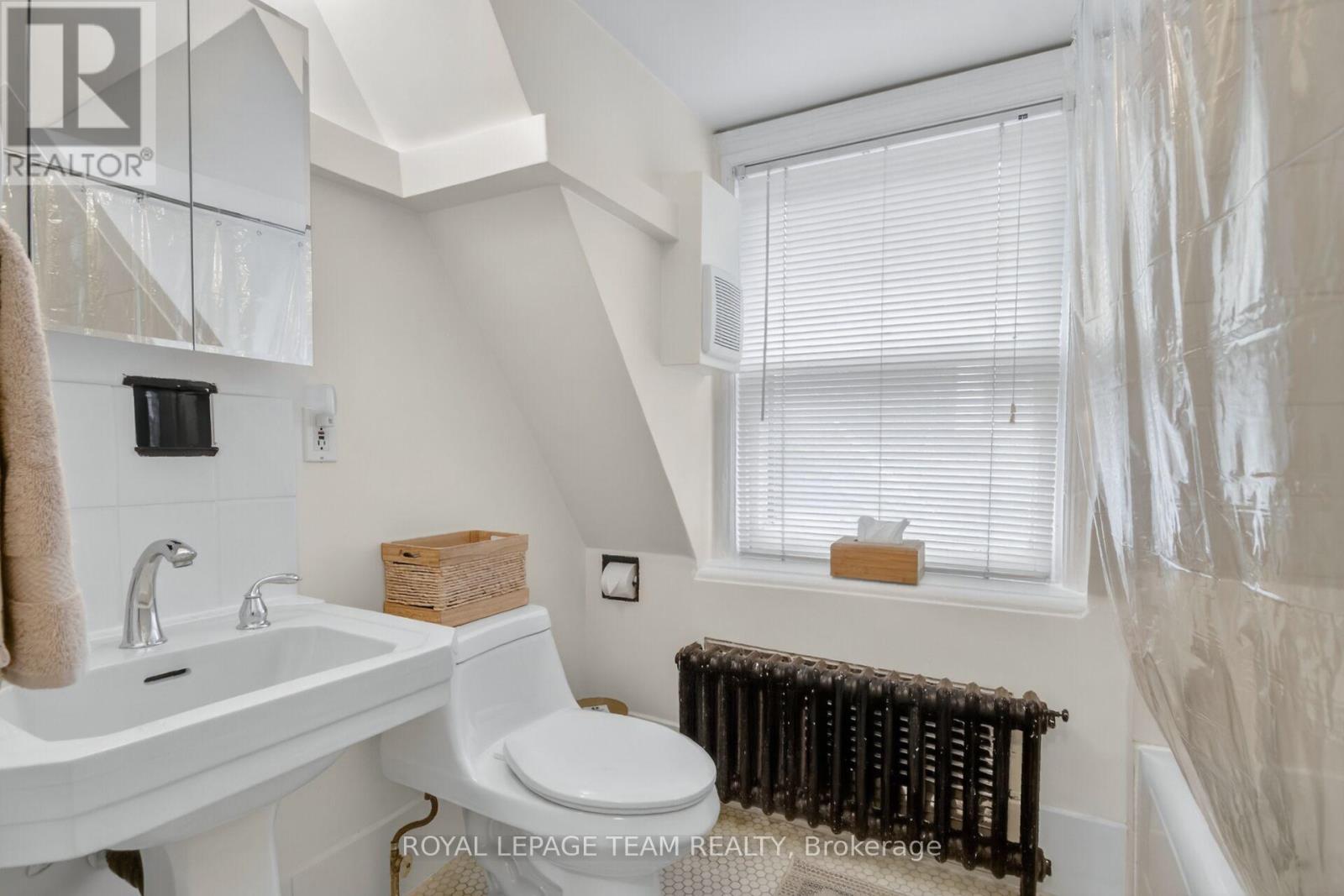 64 Delaware Avenue, Ottawa, Ontario  K2P 0Z3 - Photo 9 - X13481460