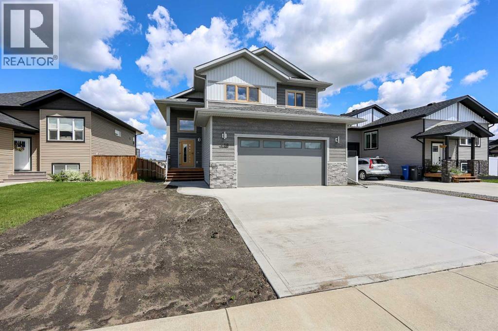 18 Aztec Street, Blackfalds, Alberta  T4M 0M7 - Photo 1 - A2318478