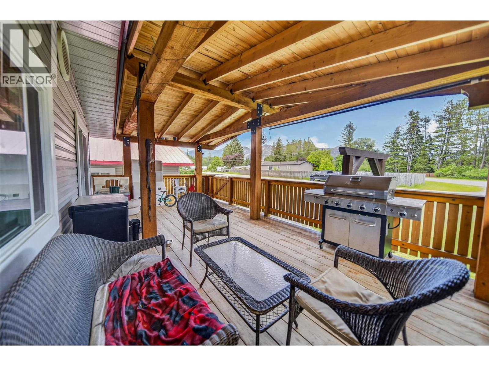 7323 Bertrand Road, Jaffray, British Columbia  V0B 1T0 - Photo 18 - 10392149