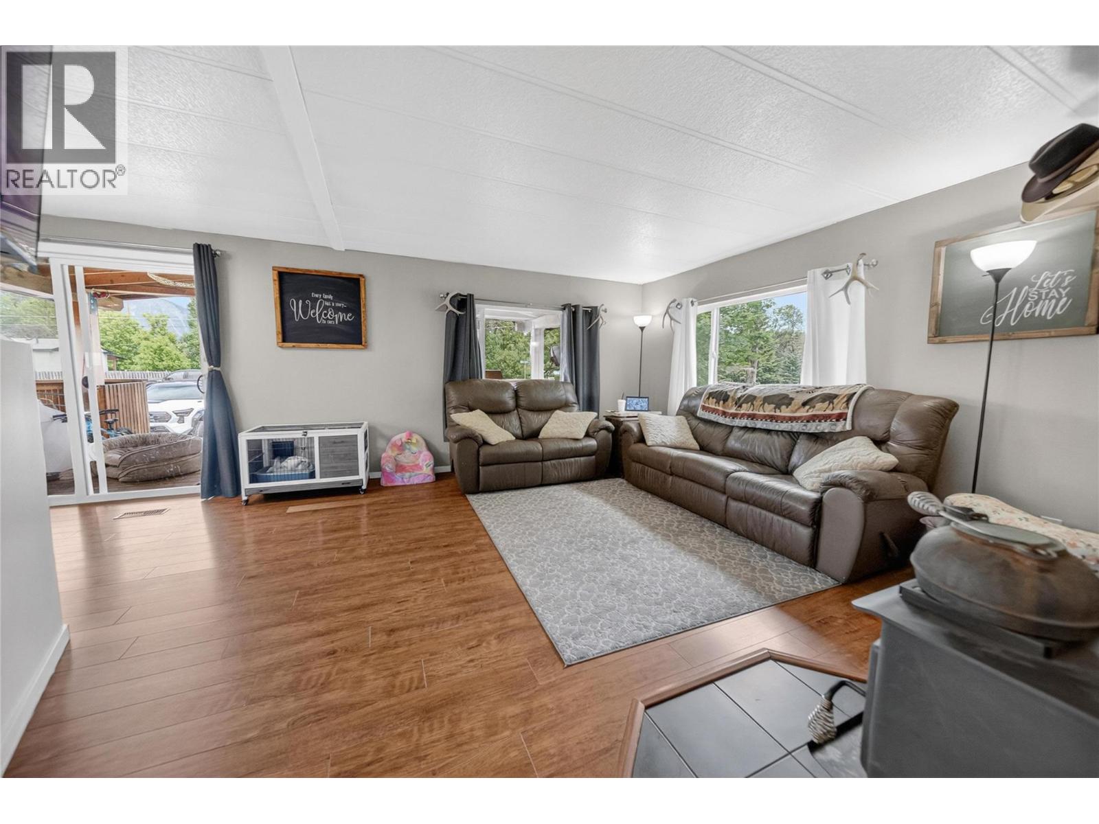 7323 Bertrand Road, Jaffray, British Columbia  V0B 1T0 - Photo 10 - 10392149