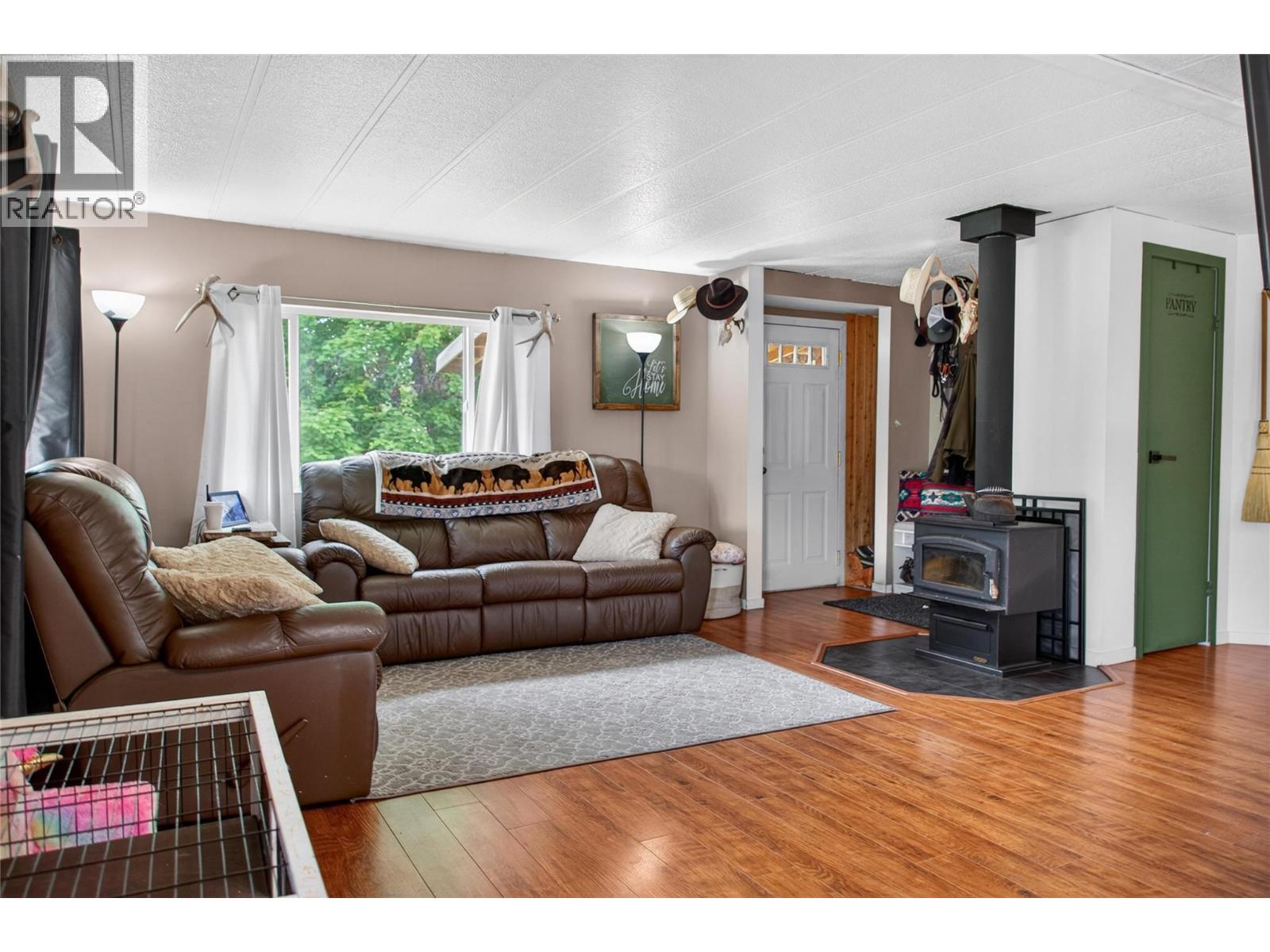 7323 Bertrand Road, Jaffray, British Columbia  V0B 1T0 - Photo 8 - 10392149