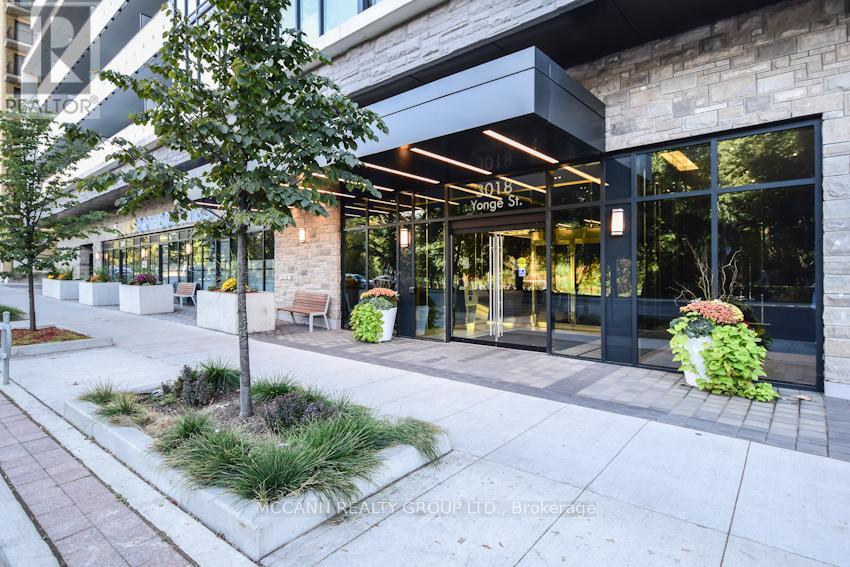 Uph8 - 3018 Yonge Street, Toronto (Lawrence Park South), Ontario  M4N 0A5 - Photo 2 - C13481452