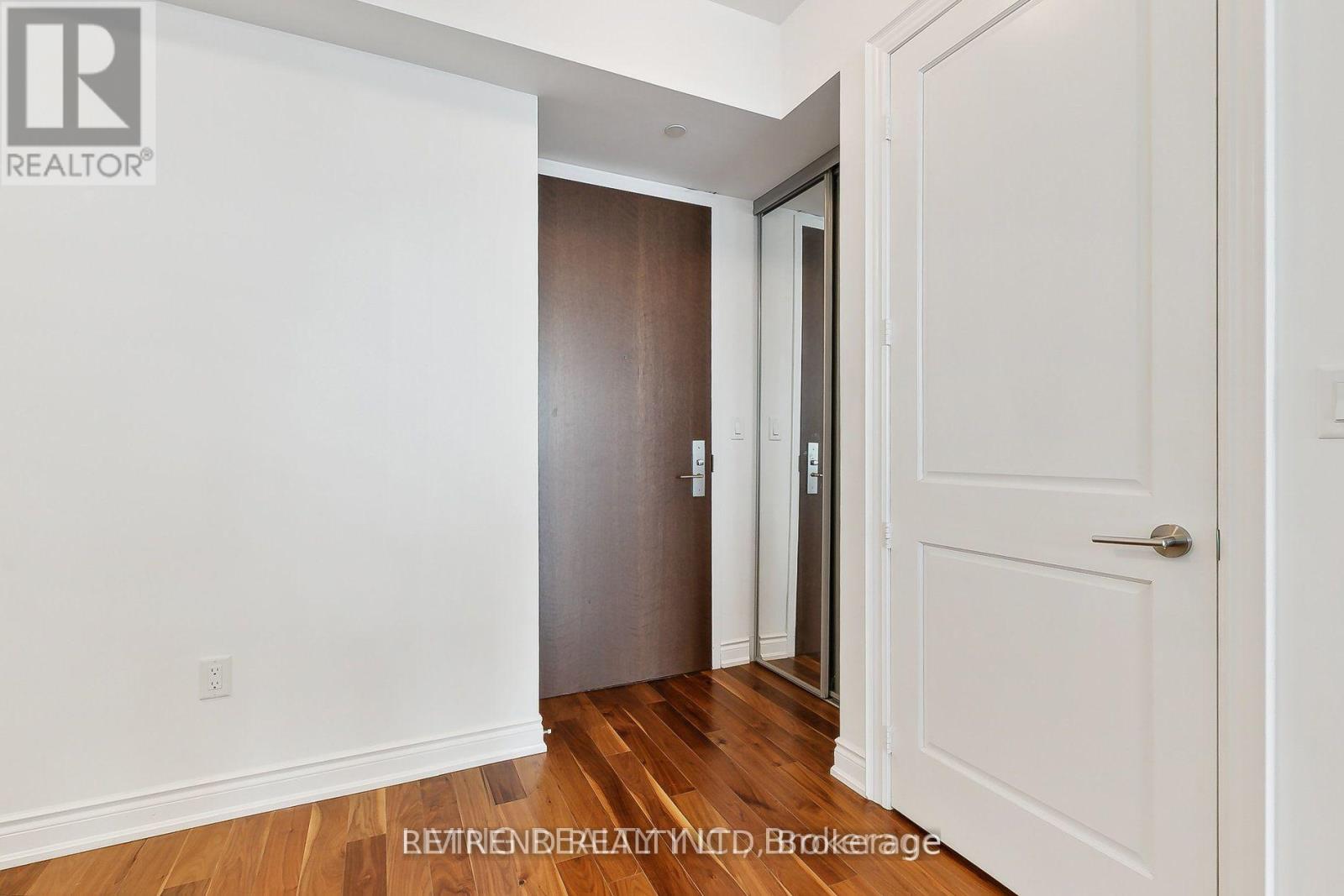6505 - 388 Yonge Street, Toronto, Ontario  M5B 0A4 - Photo 13 - C13481474
