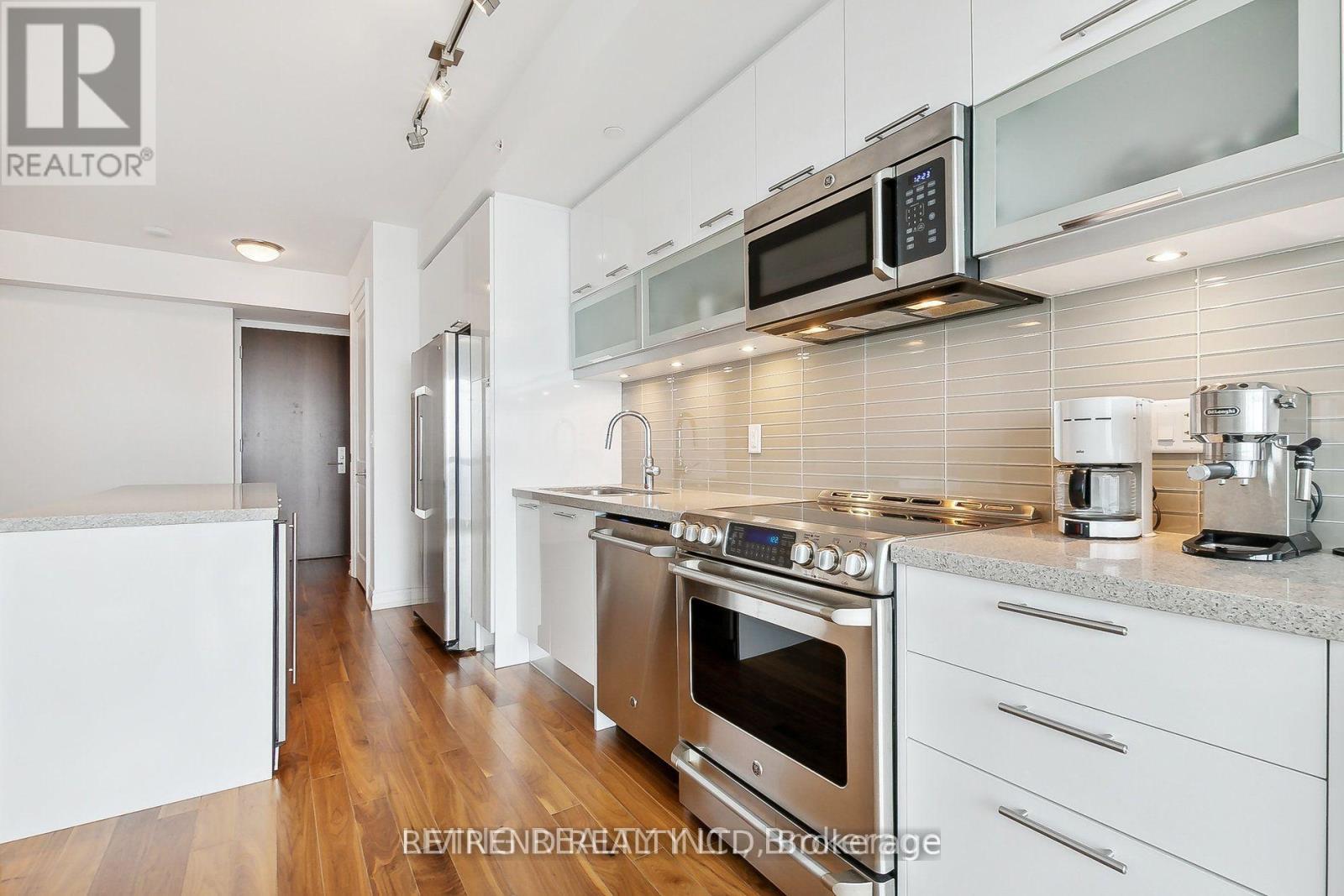 6505 - 388 Yonge Street, Toronto, Ontario  M5B 0A4 - Photo 8 - C13481474