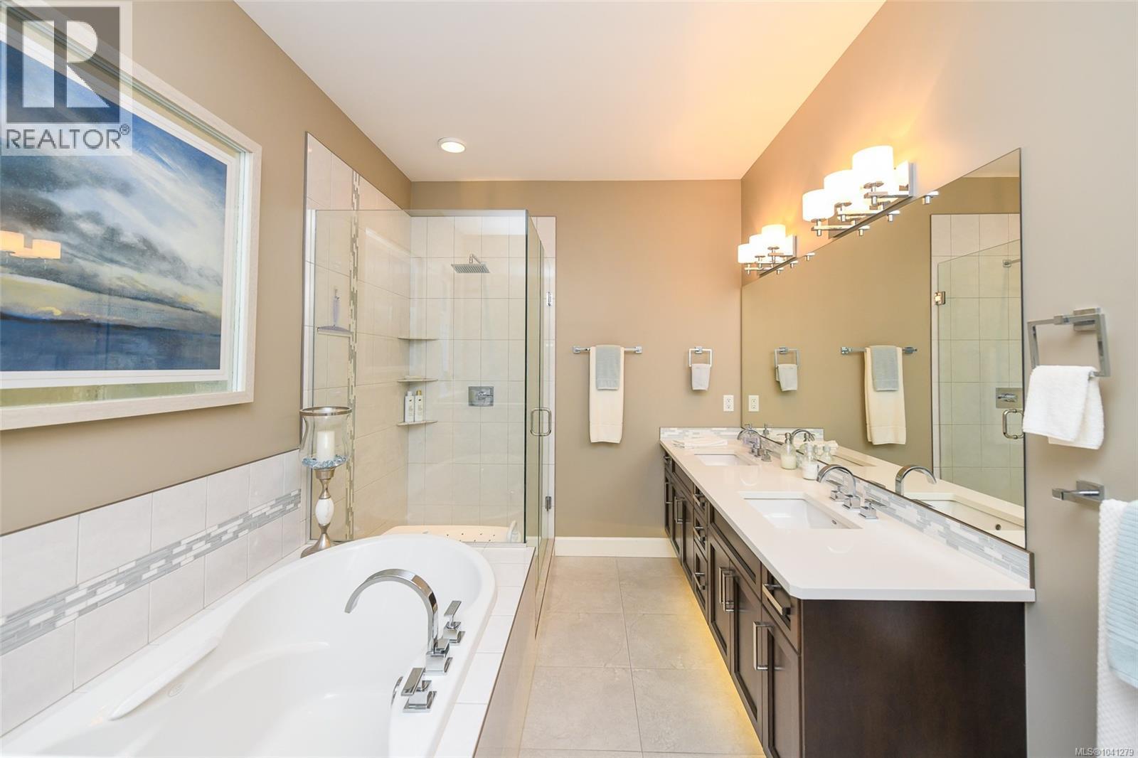 3186 Royal Vista Way, Courtenay, British Columbia  V9N 9X3 - Photo 16 - 1041279