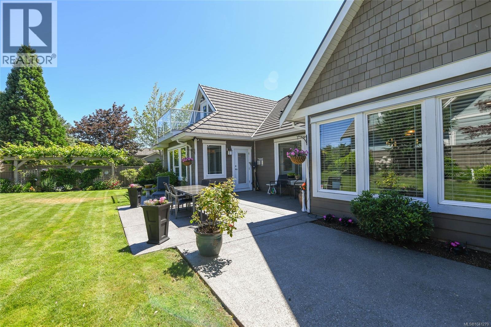 3186 Royal Vista Way, Courtenay, British Columbia  V9N 9X3 - Photo 2 - 1041279