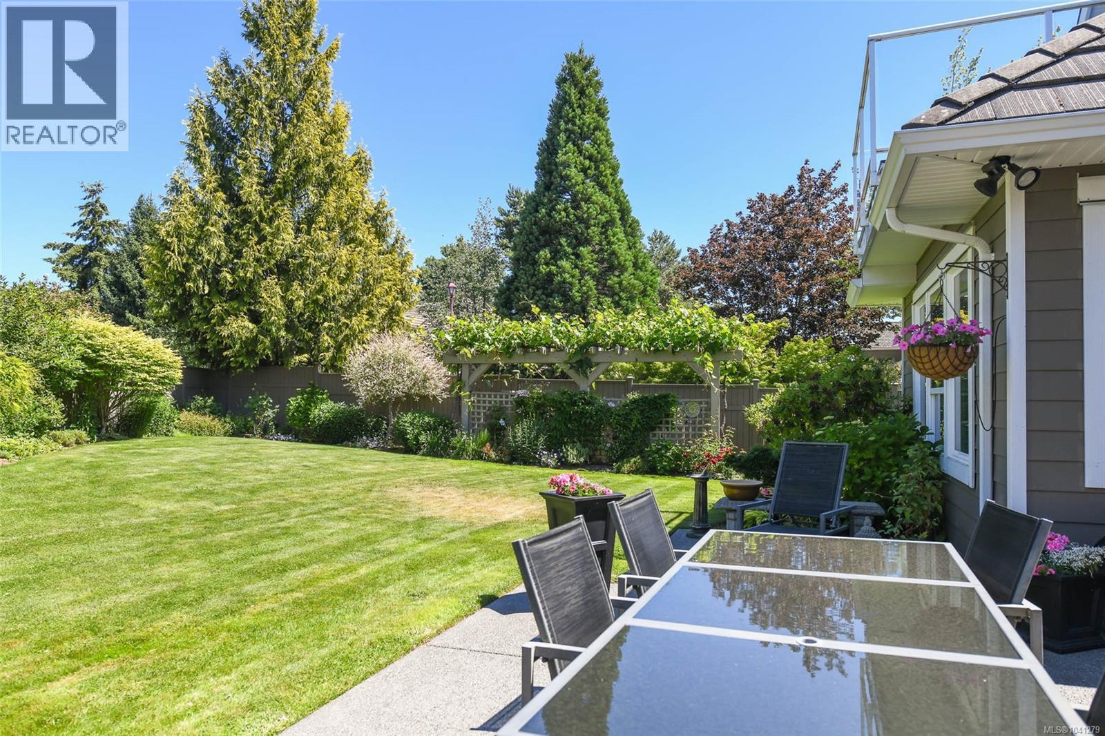 3186 Royal Vista Way, Courtenay, British Columbia  V9N 9X3 - Photo 3 - 1041279