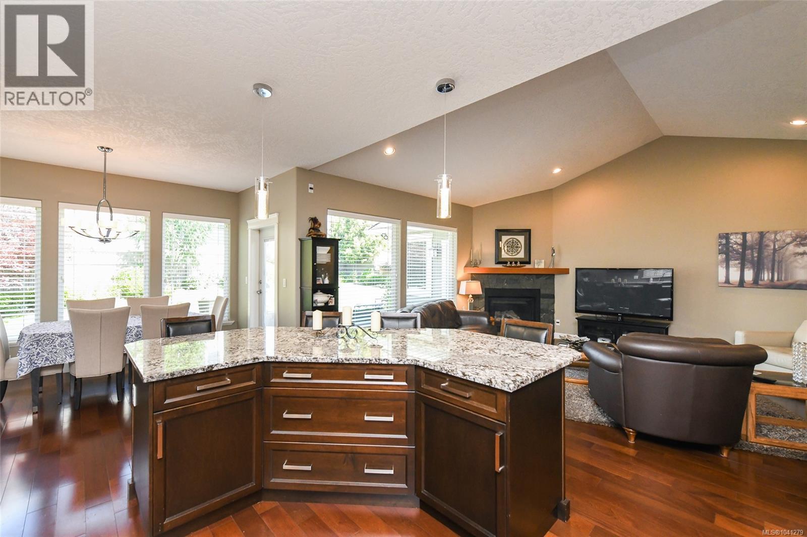 3186 Royal Vista Way, Courtenay, British Columbia  V9N 9X3 - Photo 9 - 1041279