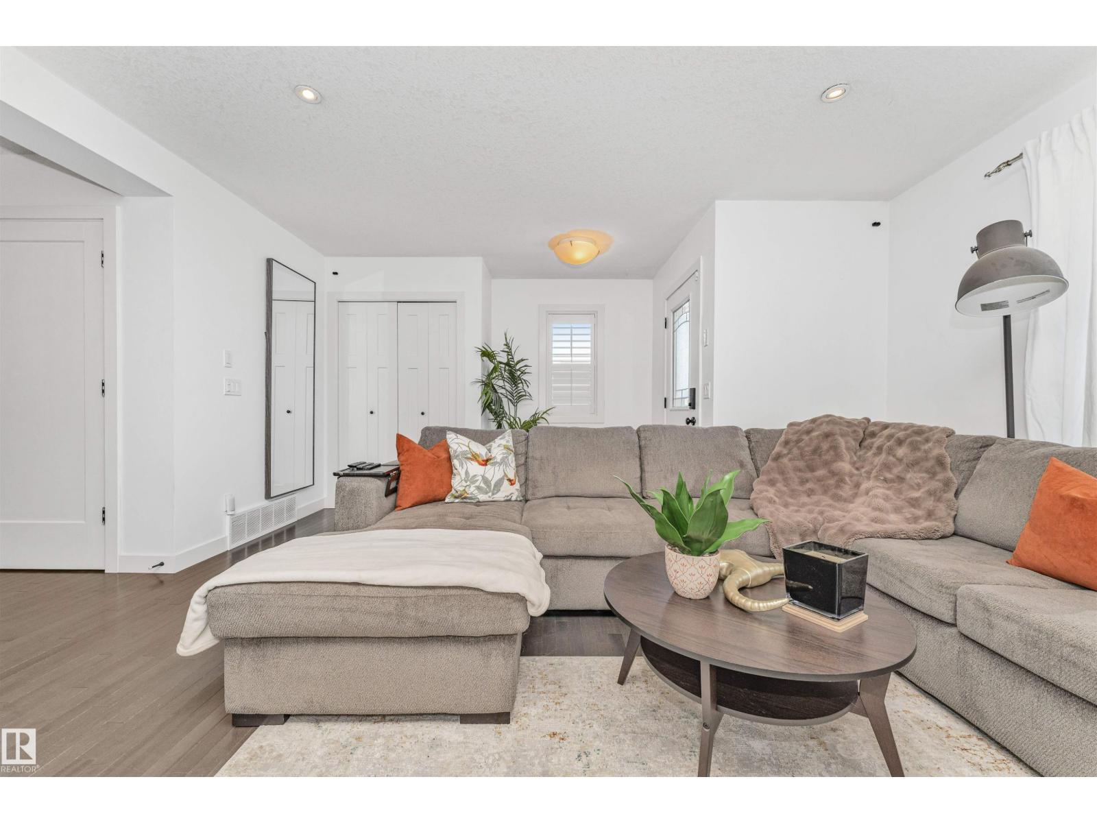 6904 Cardinal Wd SW, Edmonton, Alberta  T6W 2Y4 - Photo 6 - E4495265