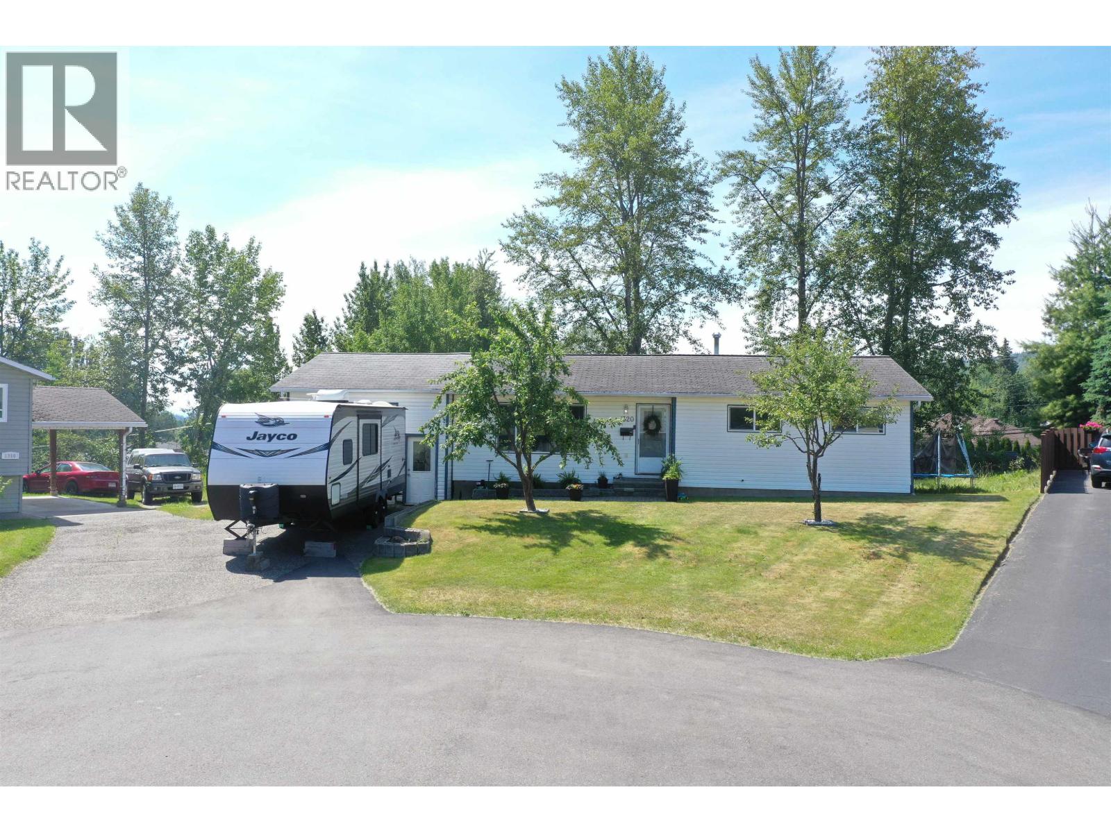 1320 Picard Avenue, Quesnel, British Columbia  V2J 1P7 - Photo 3 - R3139206