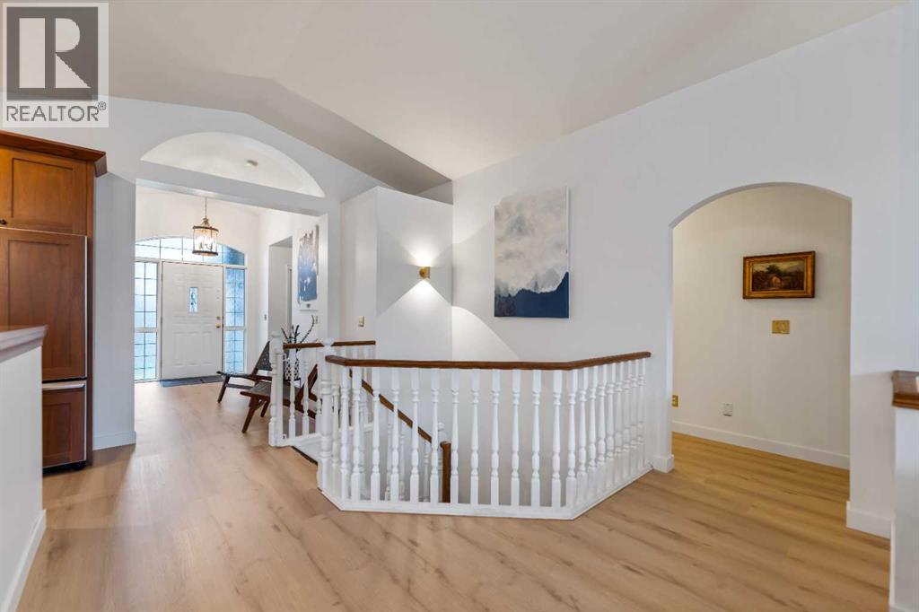 57 Sierra Morena Grove Sw, Calgary, Alberta  T3H 4L3 - Photo 7 - A2317902