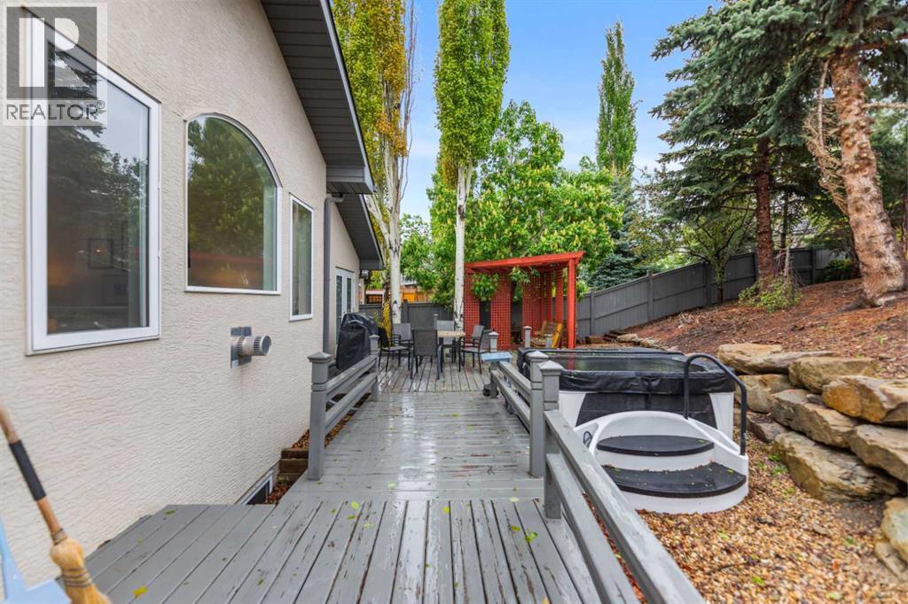 57 Sierra Morena Grove Sw, Calgary, Alberta  T3H 4L3 - Photo 30 - A2317902