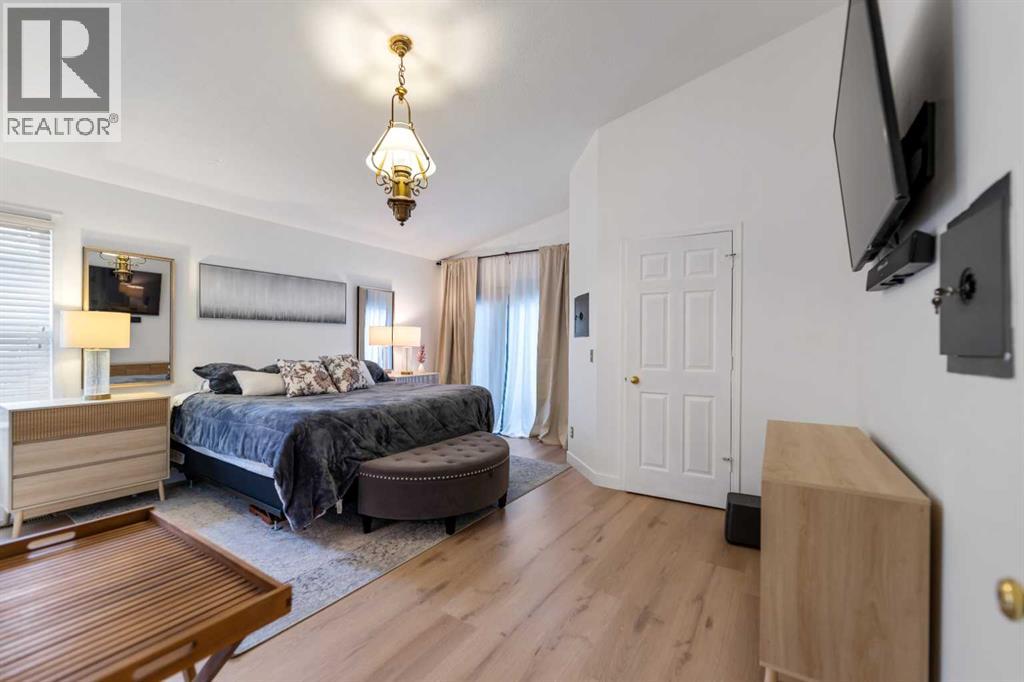 57 Sierra Morena Grove Sw, Calgary, Alberta  T3H 4L3 - Photo 18 - A2317902