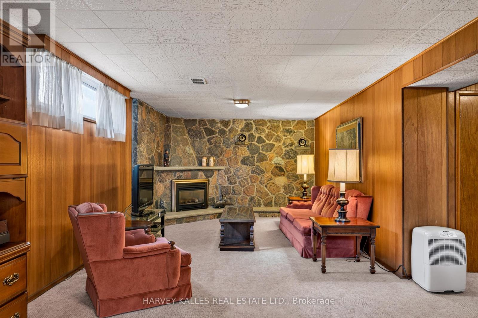 69 Poynter Drive, Toronto, Ontario  M9R 1L3 - Photo 25 - W13481550