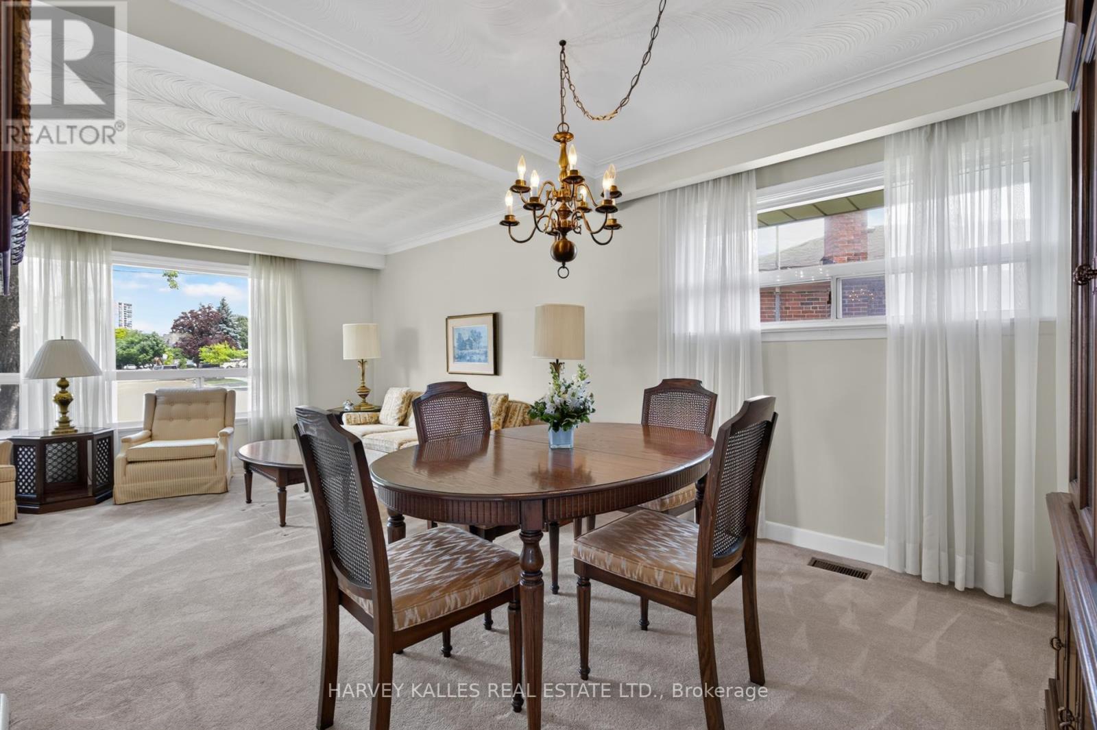 69 Poynter Drive, Toronto, Ontario  M9R 1L3 - Photo 7 - W13481550