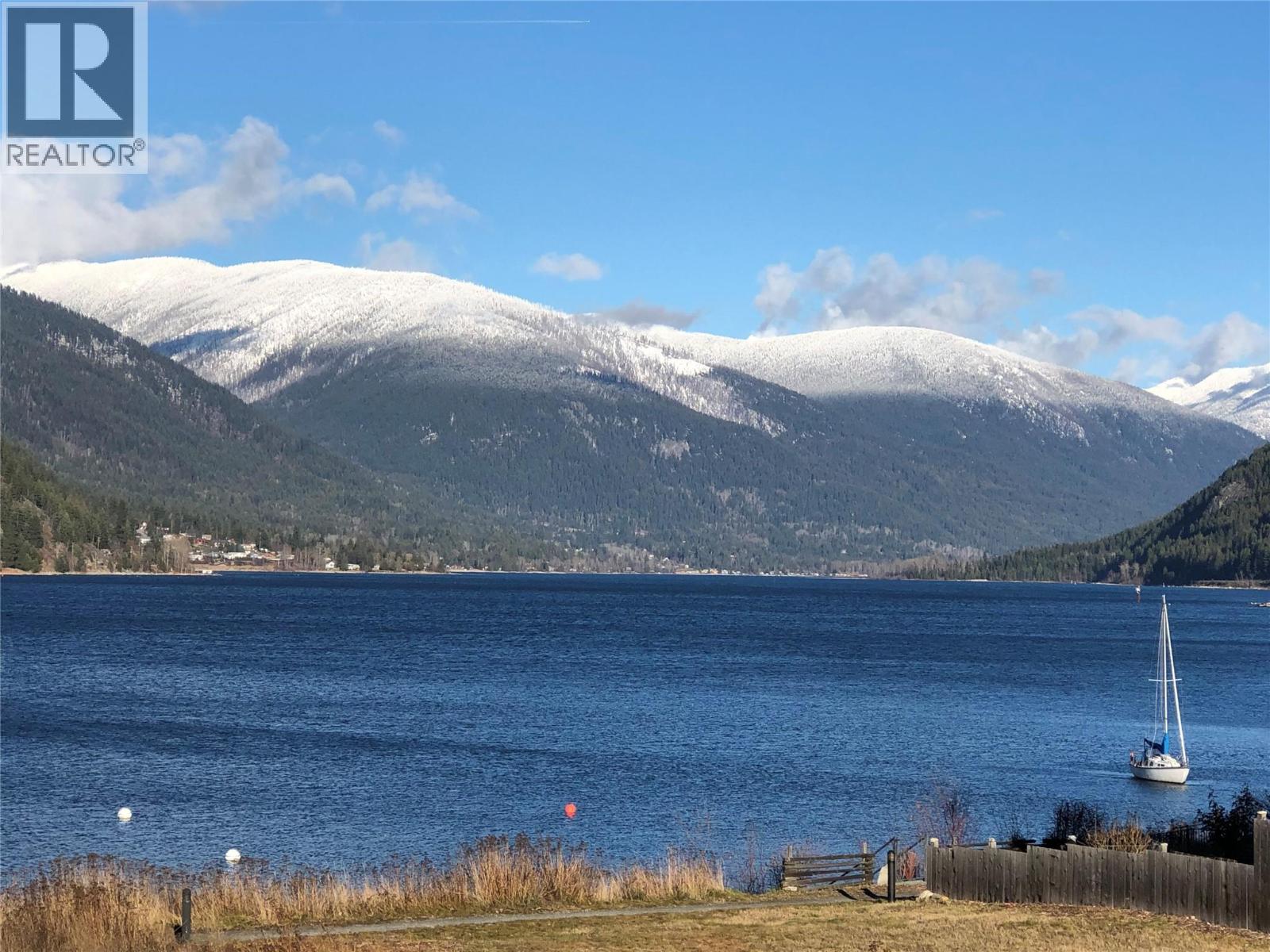 1013 Sproat Drive, Nelson, British Columbia V1L 7B7 - Photo 2 - 10390089