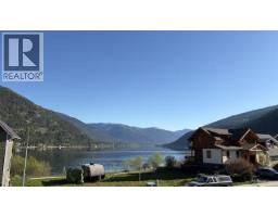 1013 SPROAT Drive, Nelson, British Columbia