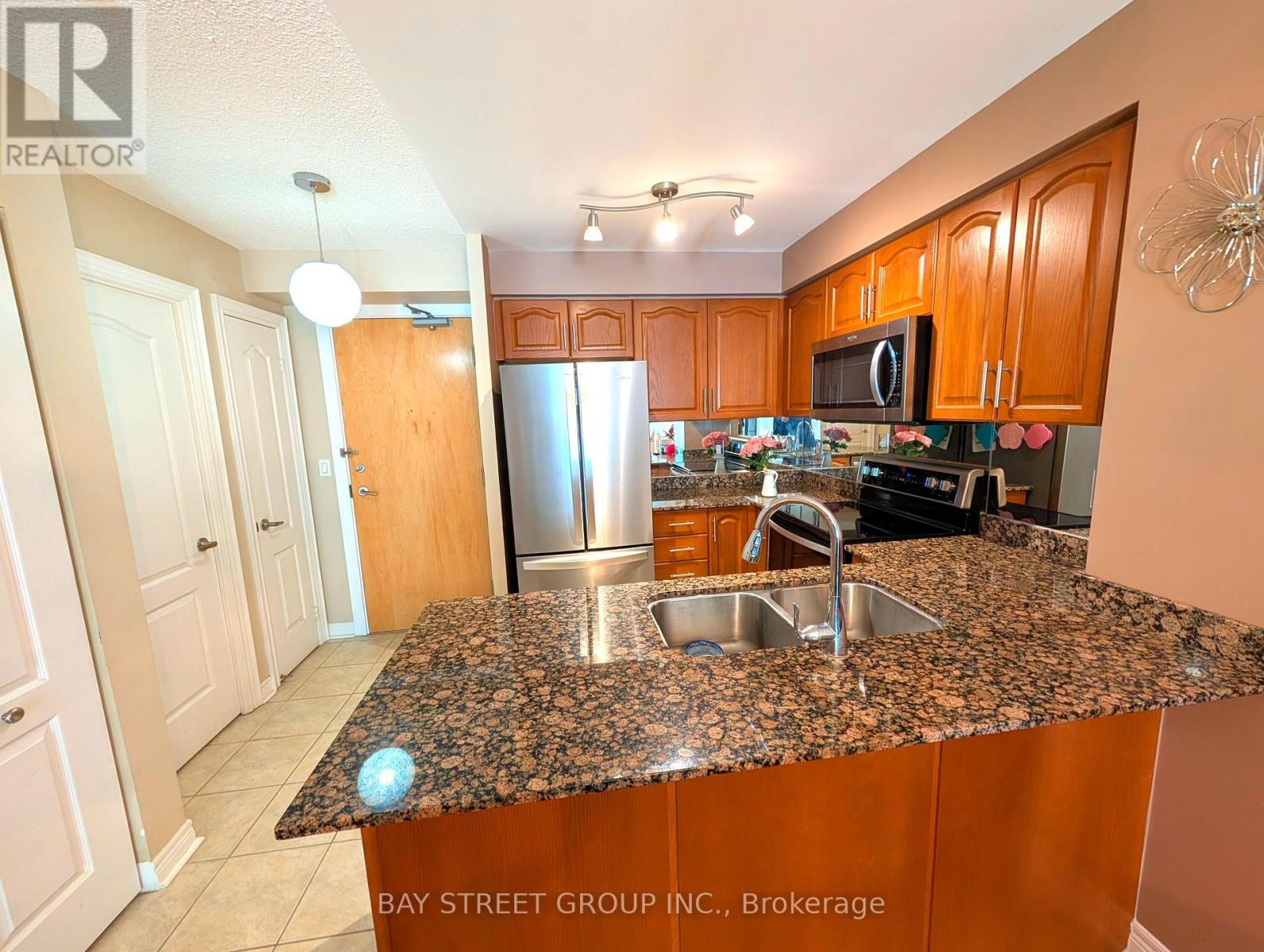 505 - 212 Eglinton Avenue E, Toronto, Ontario  M4P 0A3 - Photo 8 - C13209952
