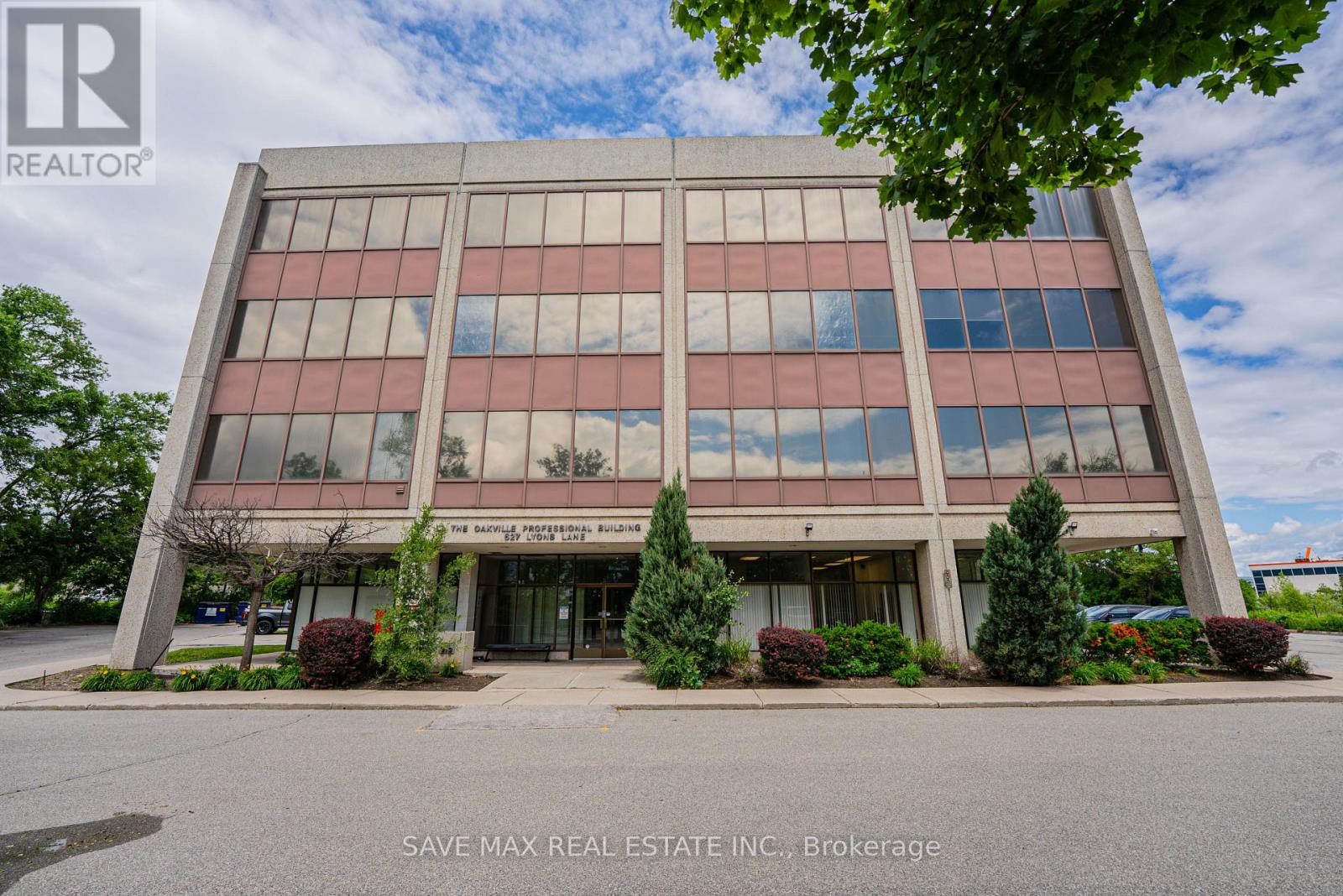 627 Lyons Lane, Oakville, Ontario  L6J 5Z7 - Photo 9 - W13446196