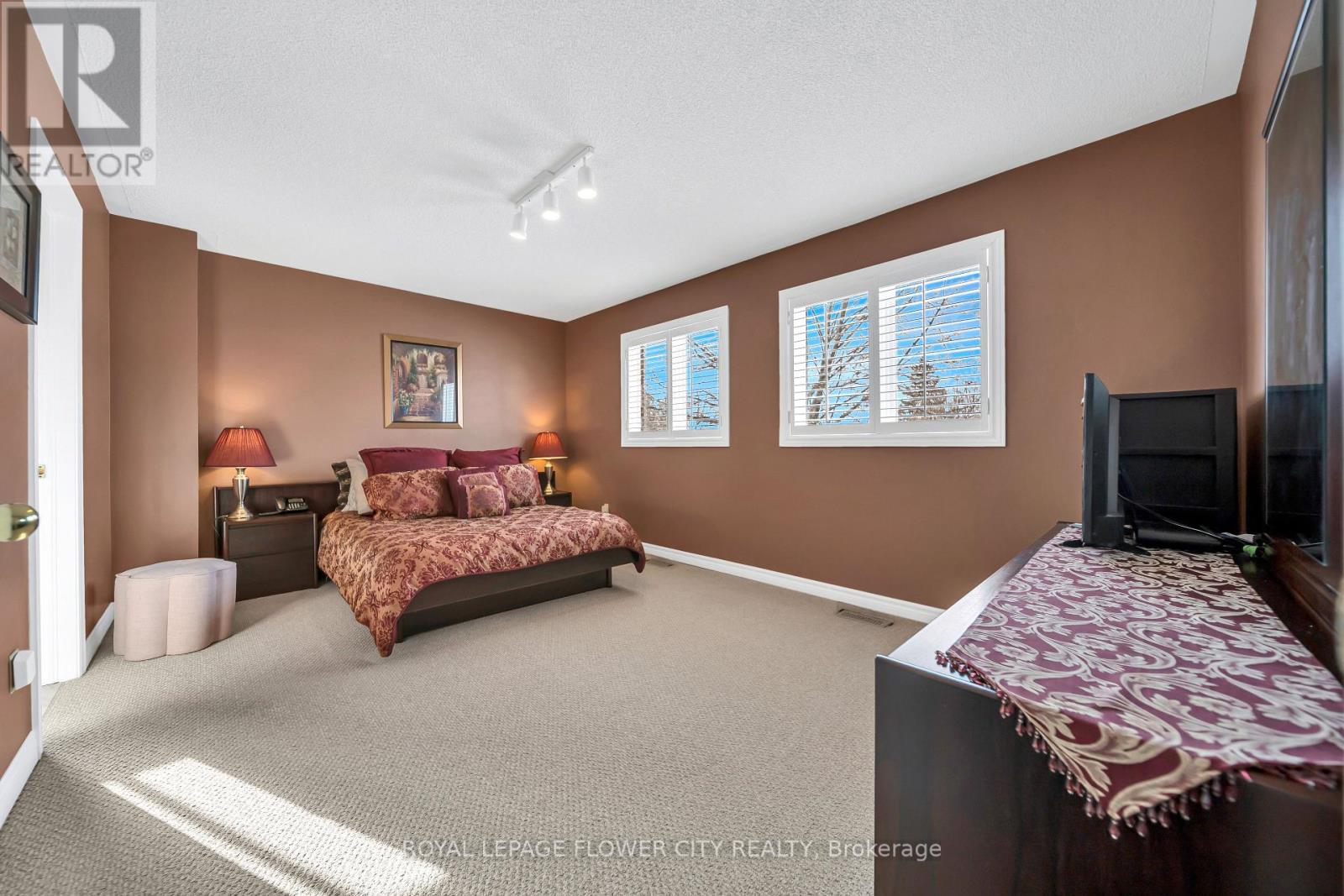 1340 Whitewater Lane, Mississauga, Ontario  L5V 1L8 - Photo 34 - W13480752