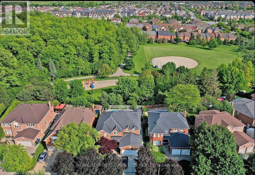 1340 Whitewater Lane, Mississauga, Ontario  L5V 1L8 - Photo 46 - W13480752