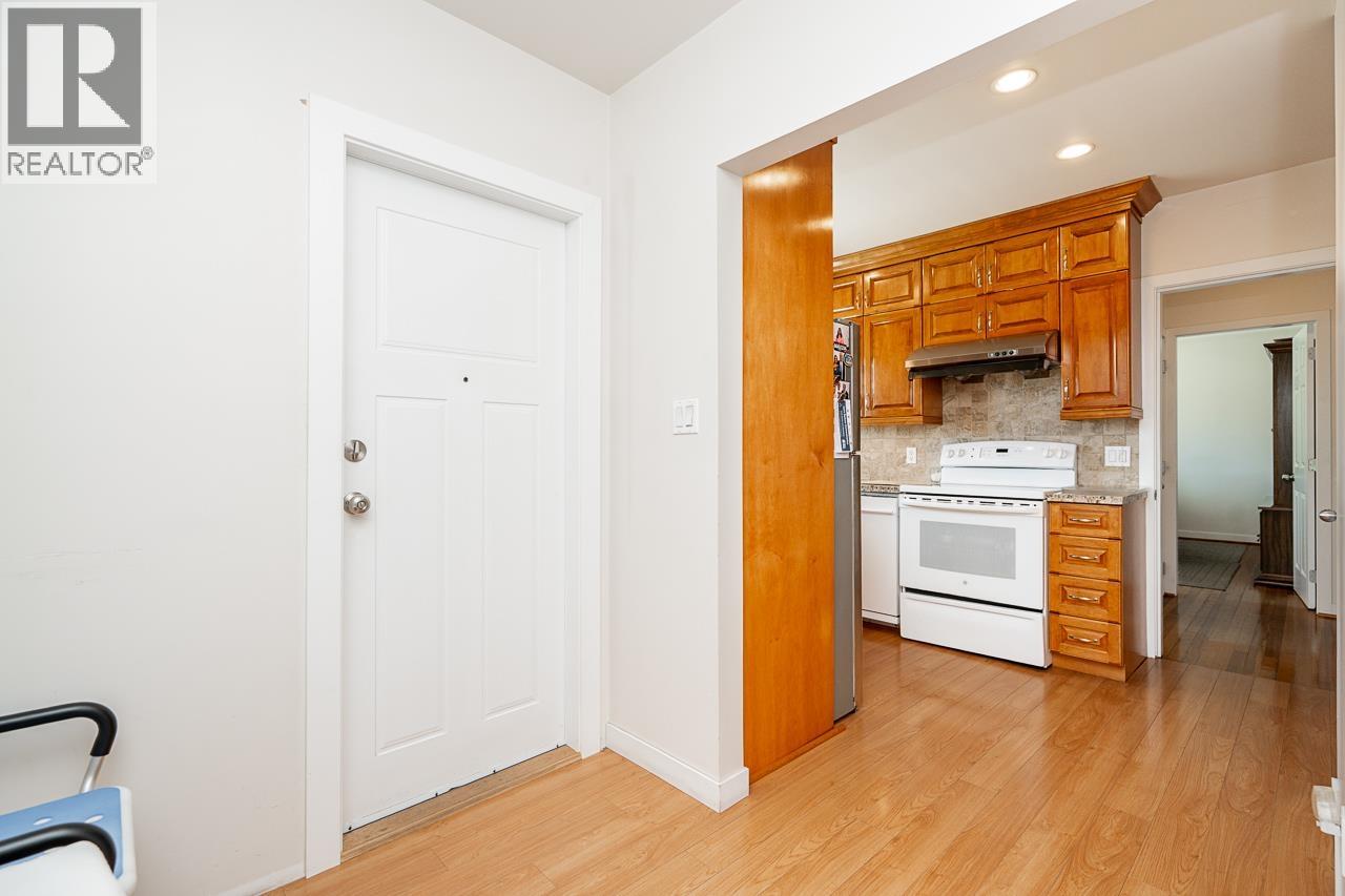916 Thirteenth Street, New Westminster, British Columbia  V3M 4N1 - Photo 11 - R3138776
