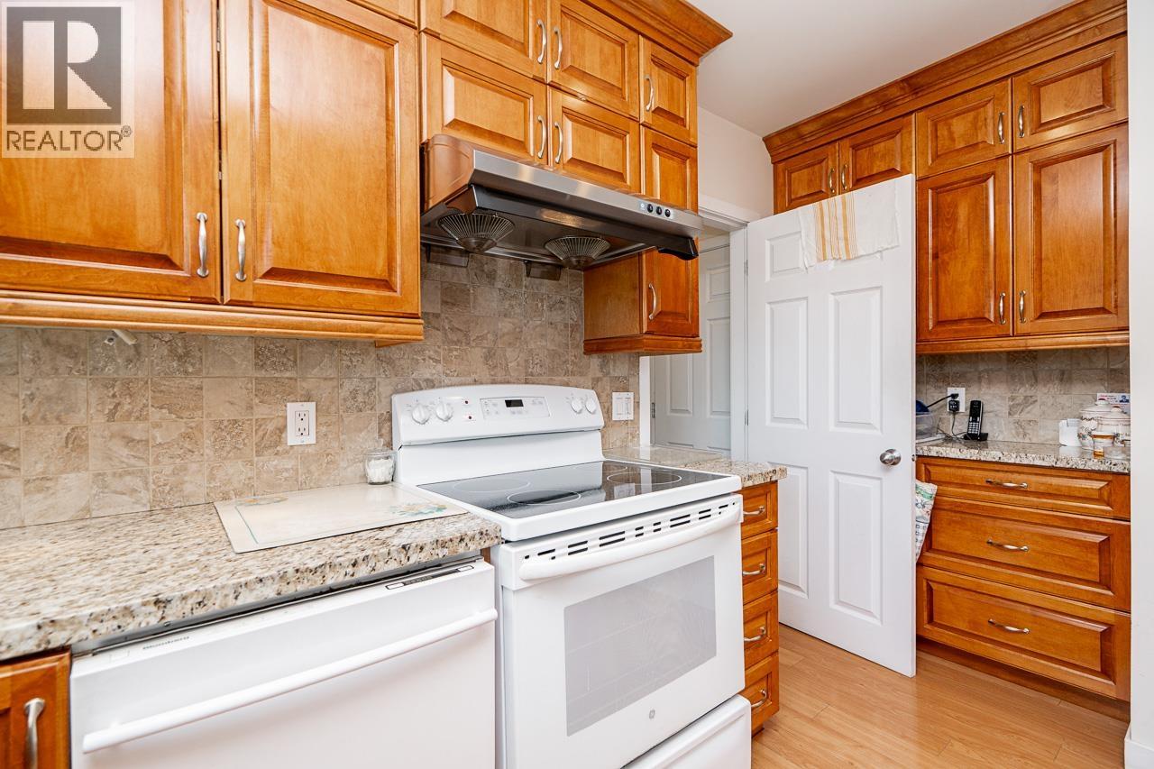 916 Thirteenth Street, New Westminster, British Columbia  V3M 4N1 - Photo 9 - R3138776