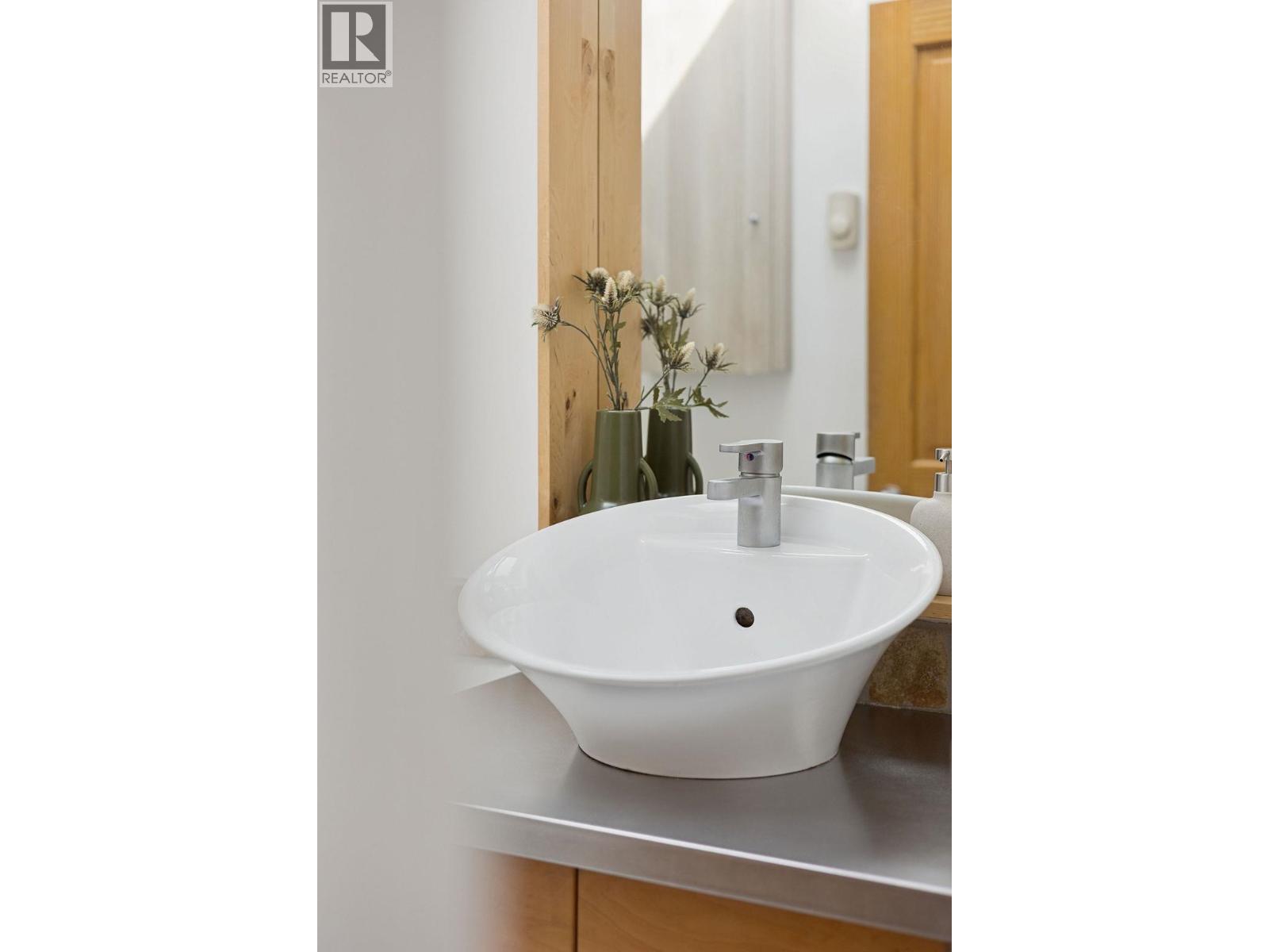 Ph2 1915 E Georgia Street, Vancouver, British Columbia  V5L 2B7 - Photo 29 - R3139180