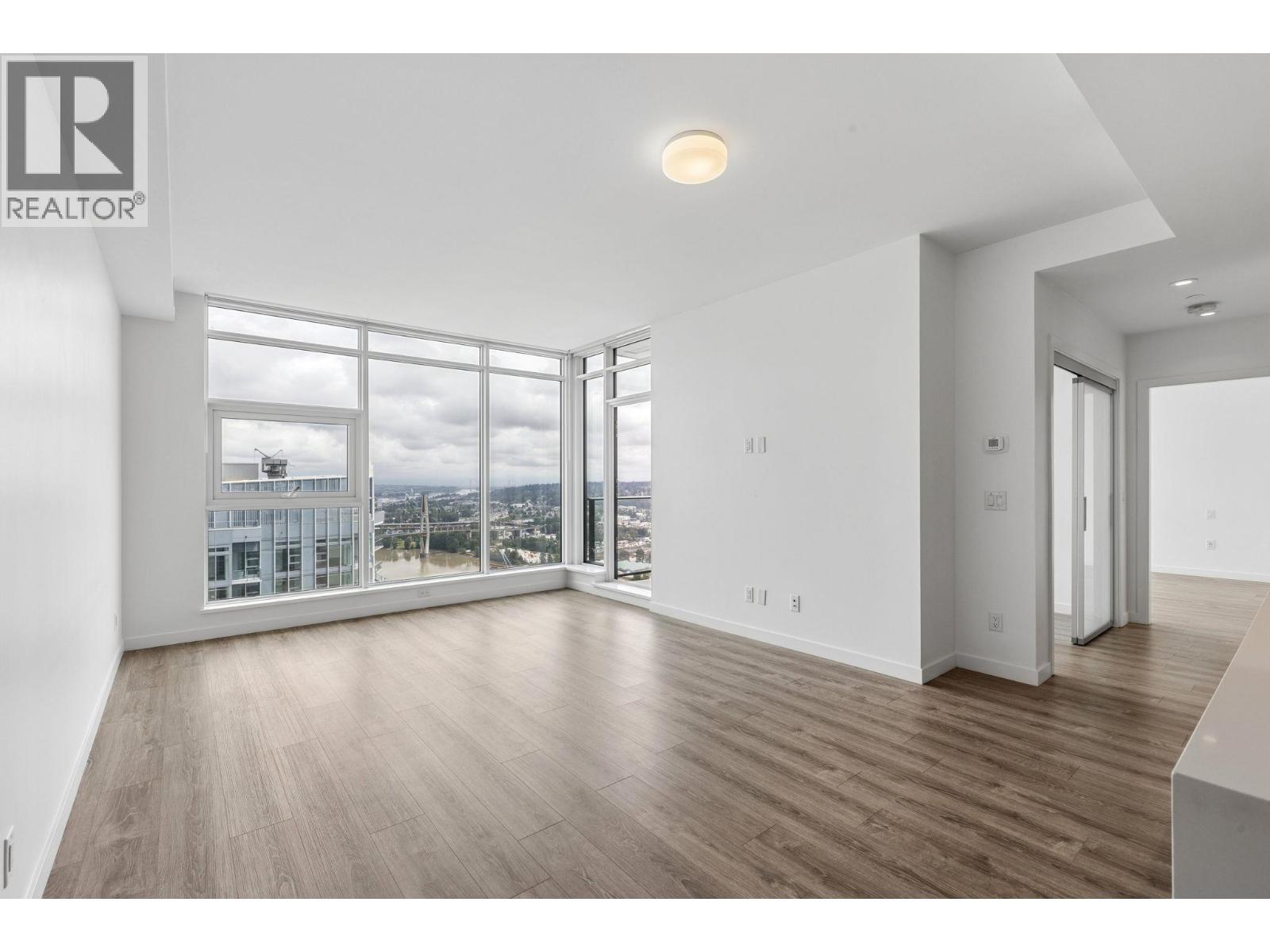 4504 680 Quayside Drive, New Westminster, British Columbia  V3M 0P2 - Photo 2 - R3139189
