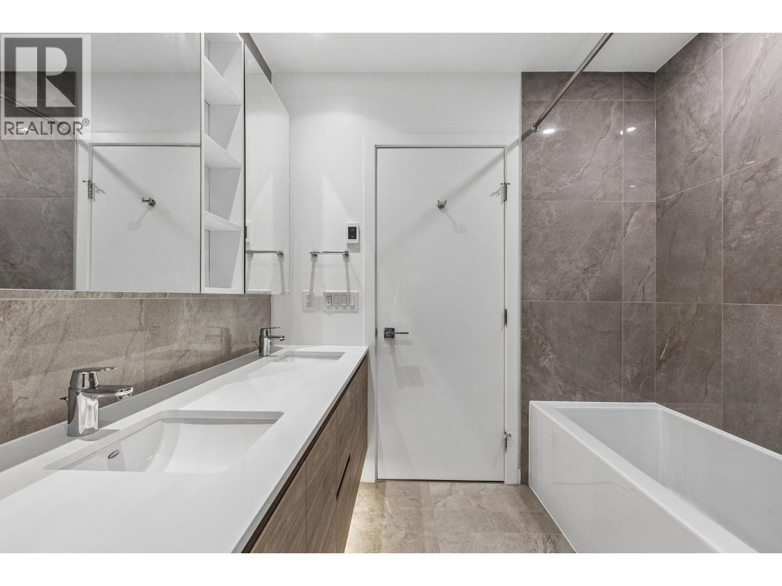 4504 680 Quayside Drive, New Westminster, British Columbia  V3M 0P2 - Photo 21 - R3139189