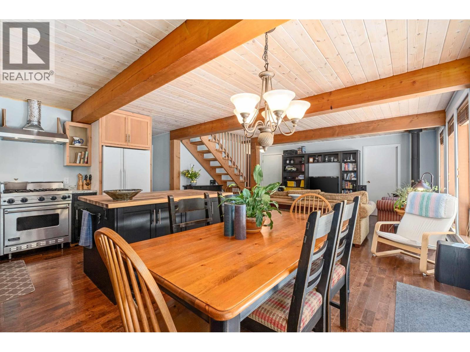 9270 Pinetree Lane, Whistler, British Columbia  V8E 0G5 - Photo 3 - R3139174