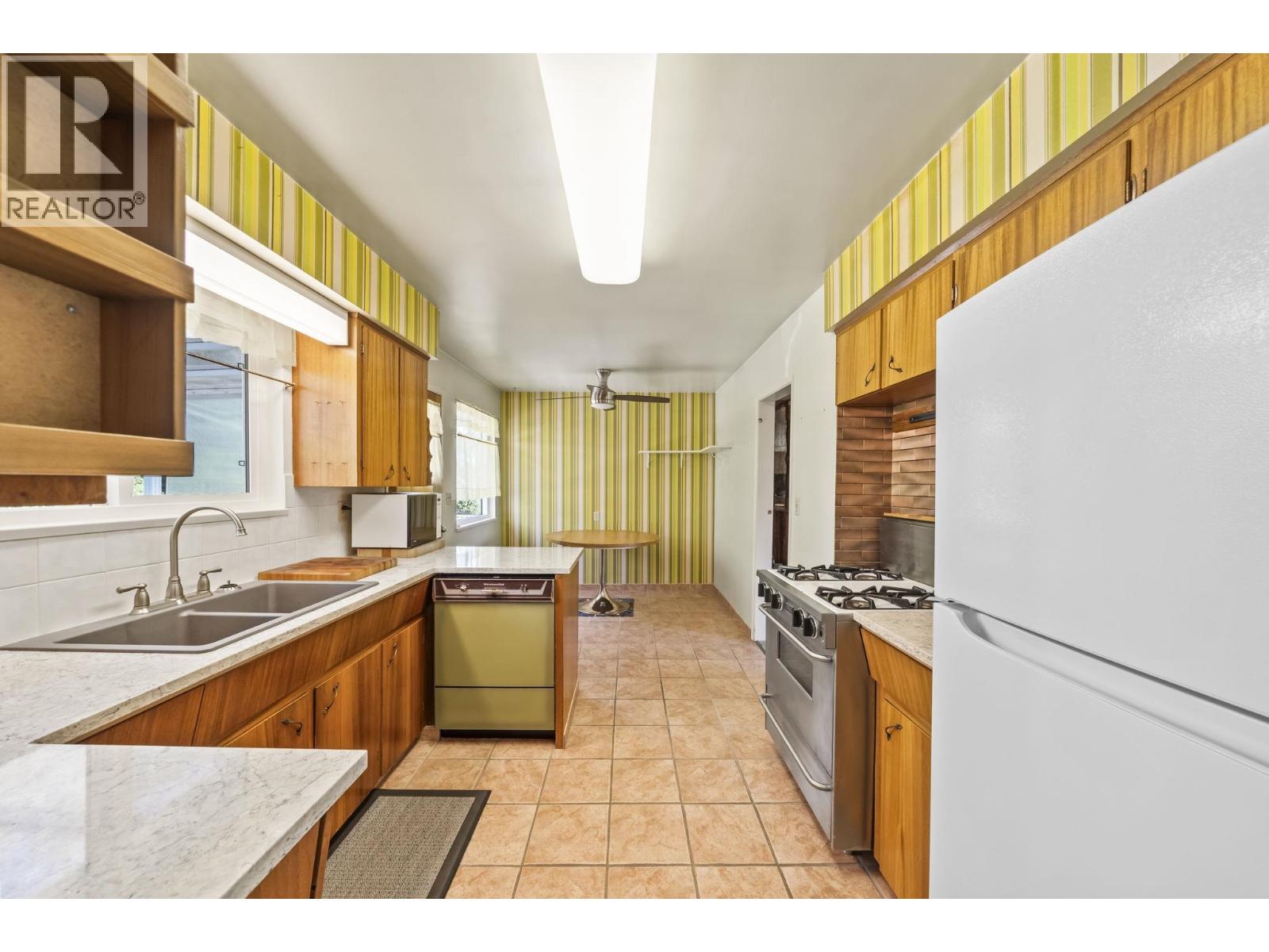 4938 58 Street, Delta, British Columbia V4K 3H5 - Photo 5 - R3139200